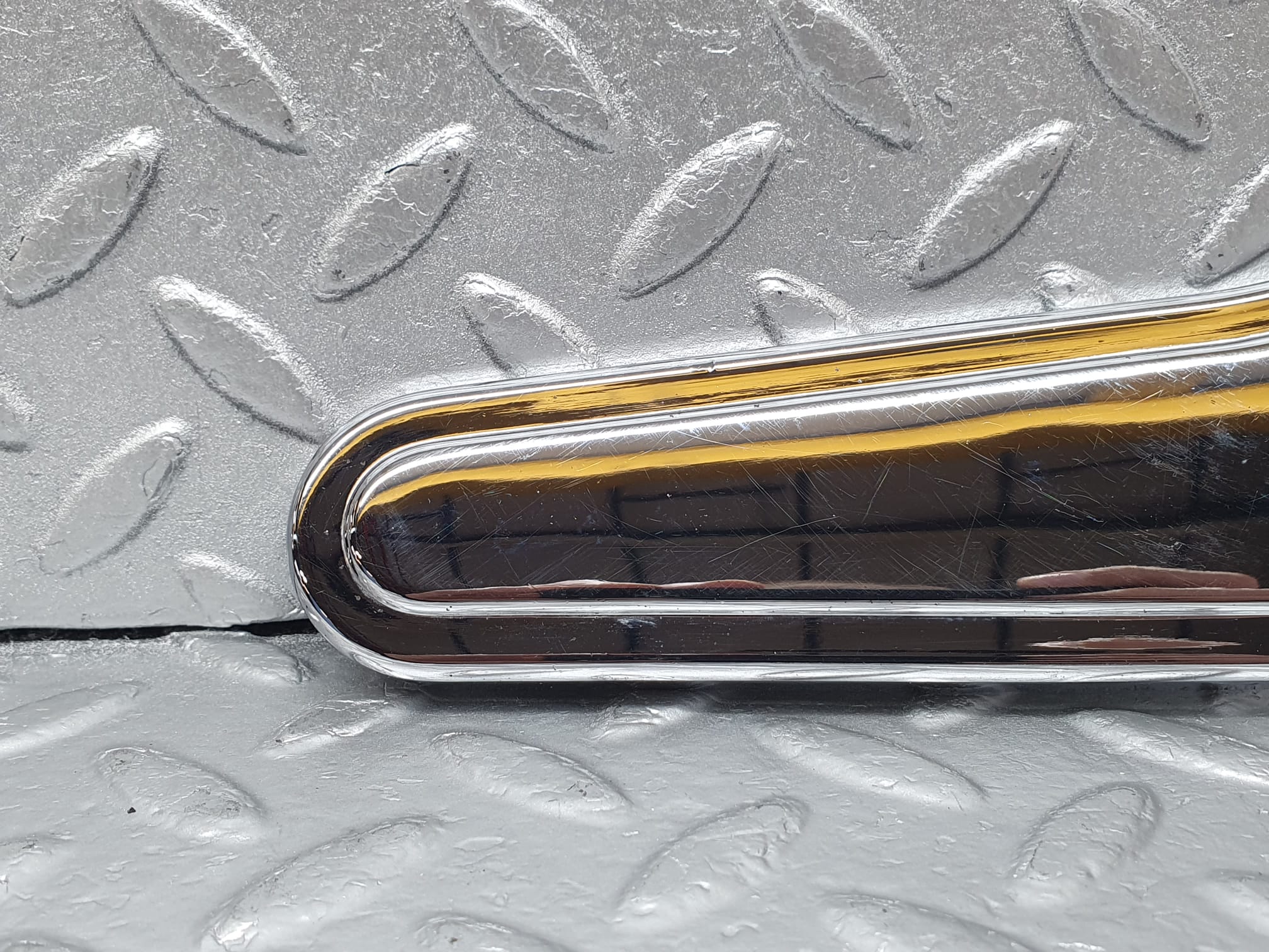 43085 Mercedes-Benz W108 280SE Front Seat Side Cover Trim Left 1089130528