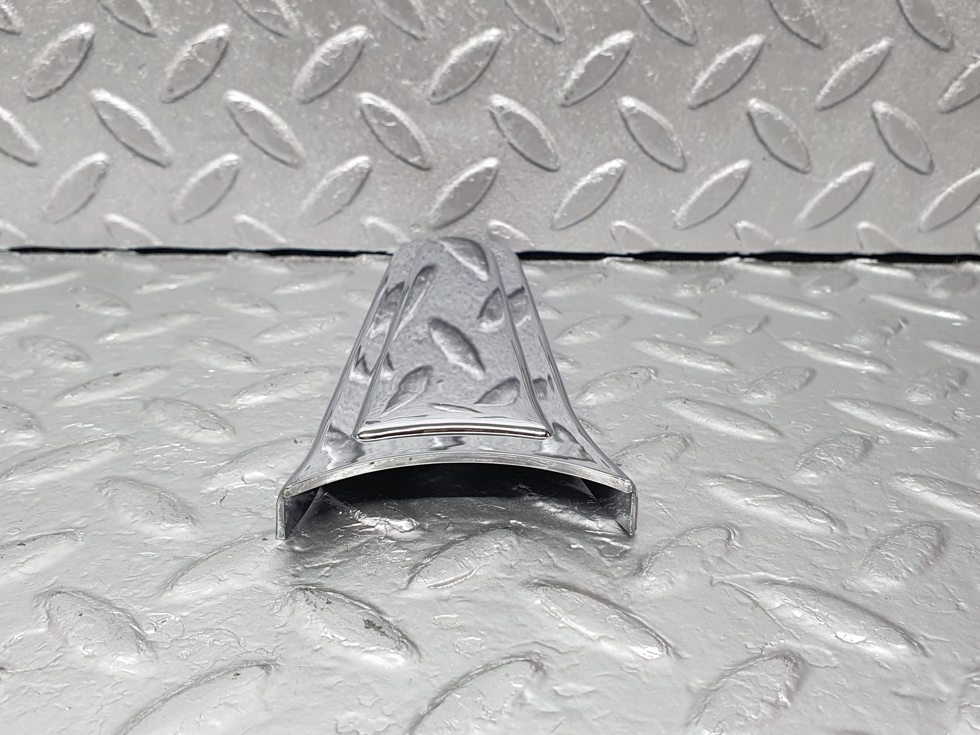 43085 Mercedes-Benz W108 280SE Front Seat Side Cover Trim Left 1089130528