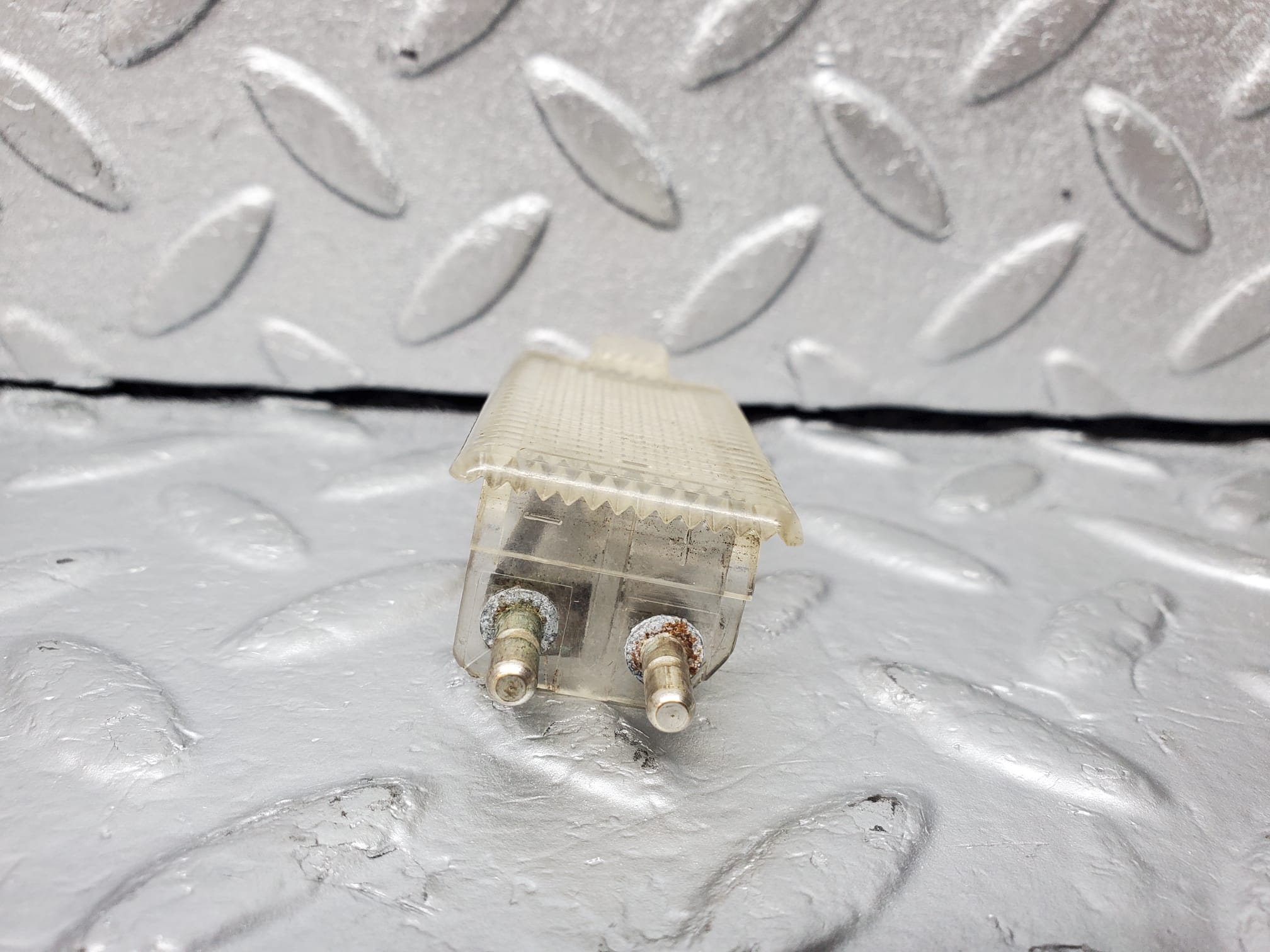 1020 Mercedes-Benz C123 230CE Glove Box Light