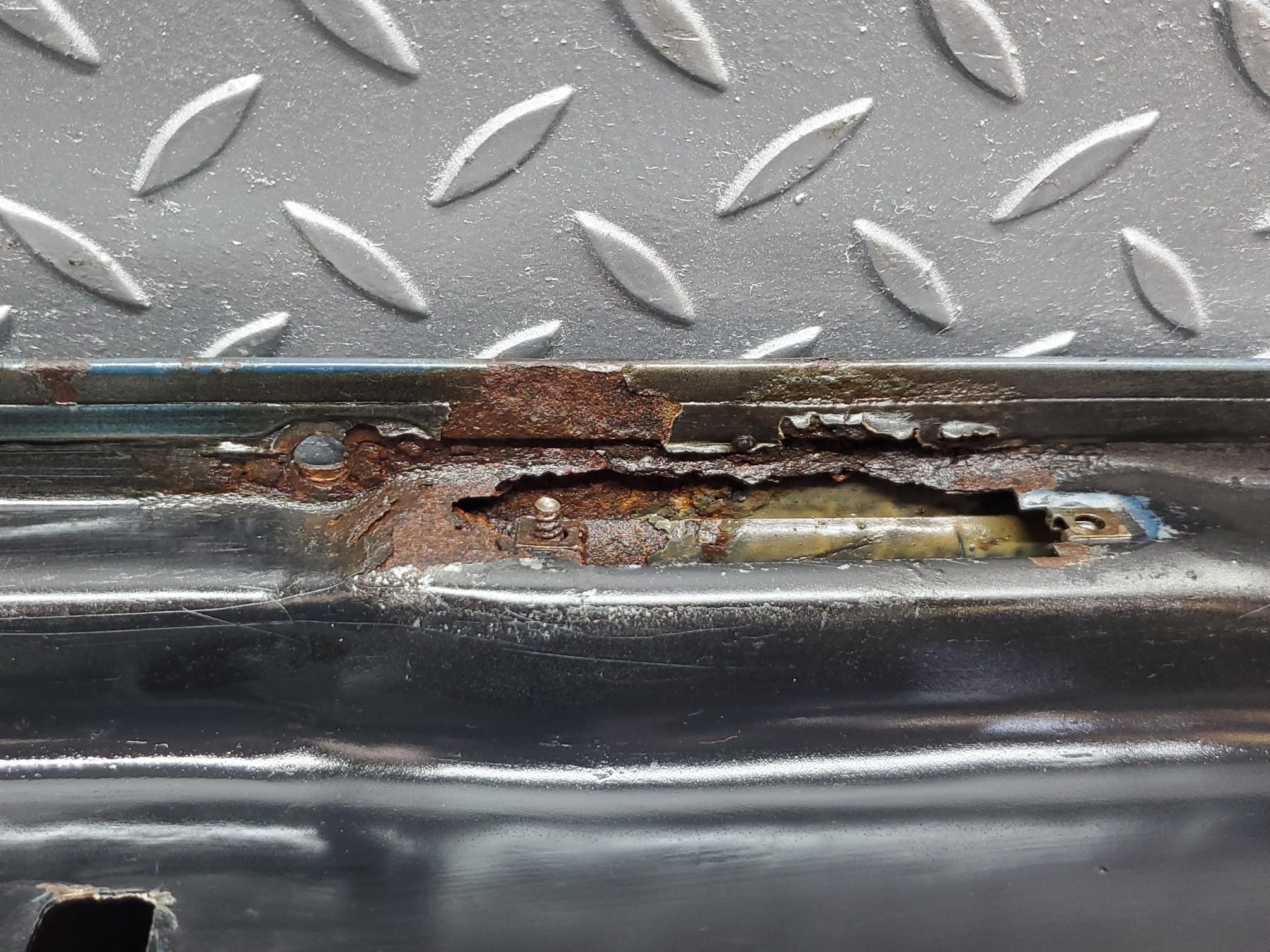 9623 Mercedes-Benz C123 280CE Coupe Boot Lid Trunk Door