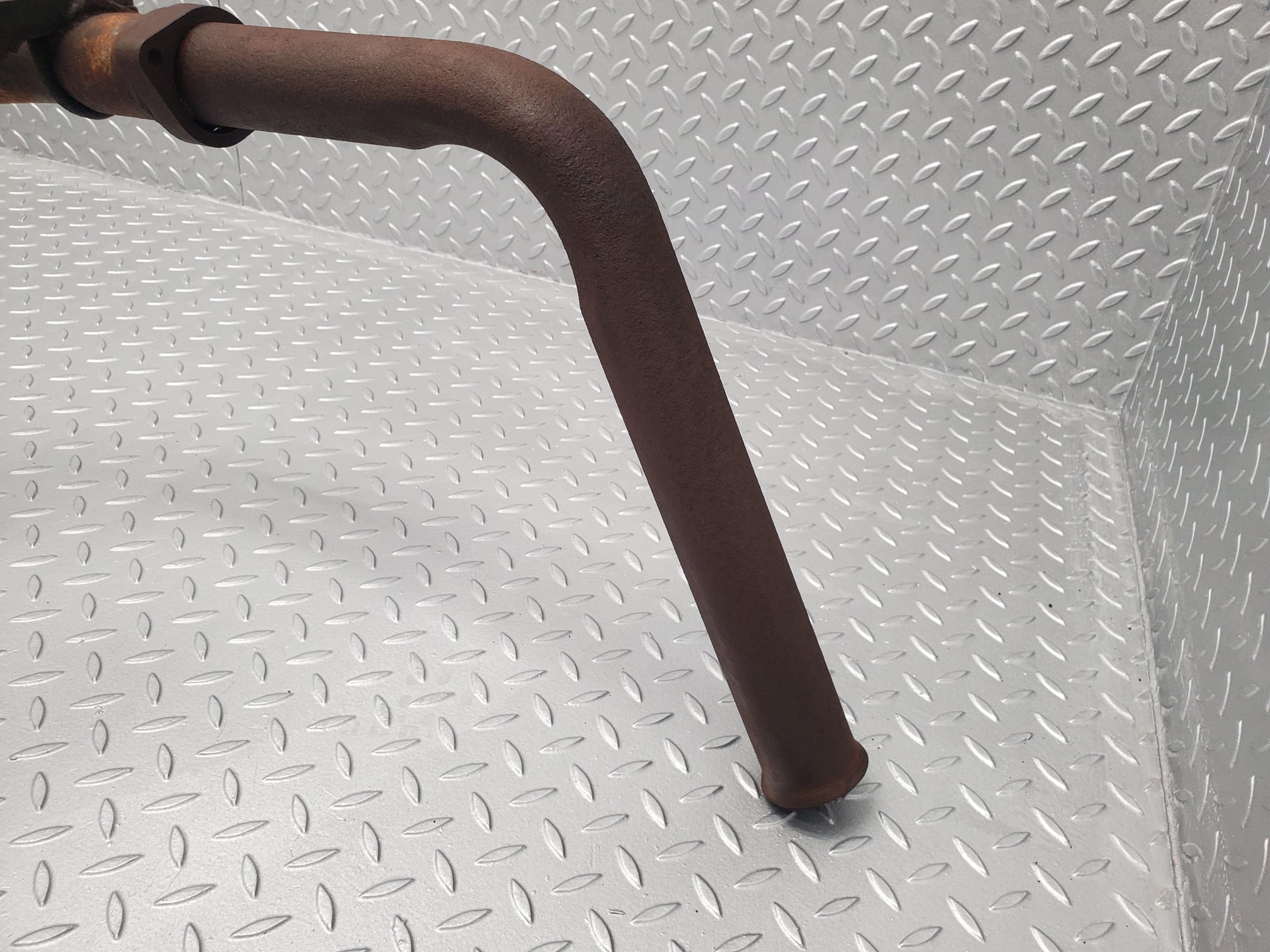 6357 Mercedes-Benz W126 380SE Centre Exhaust Silencer