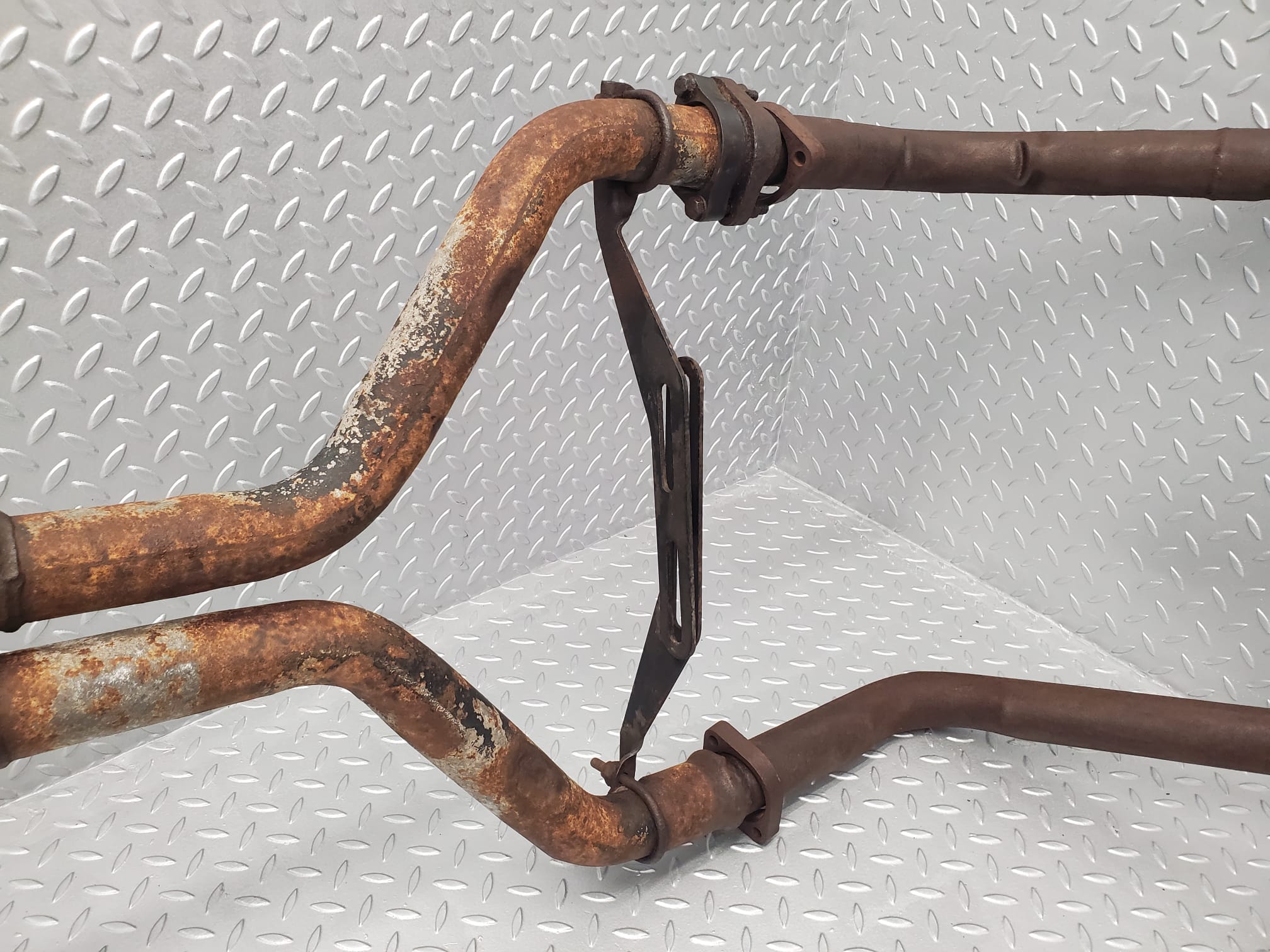 6357 Mercedes-Benz W126 380SE Centre Exhaust Silencer