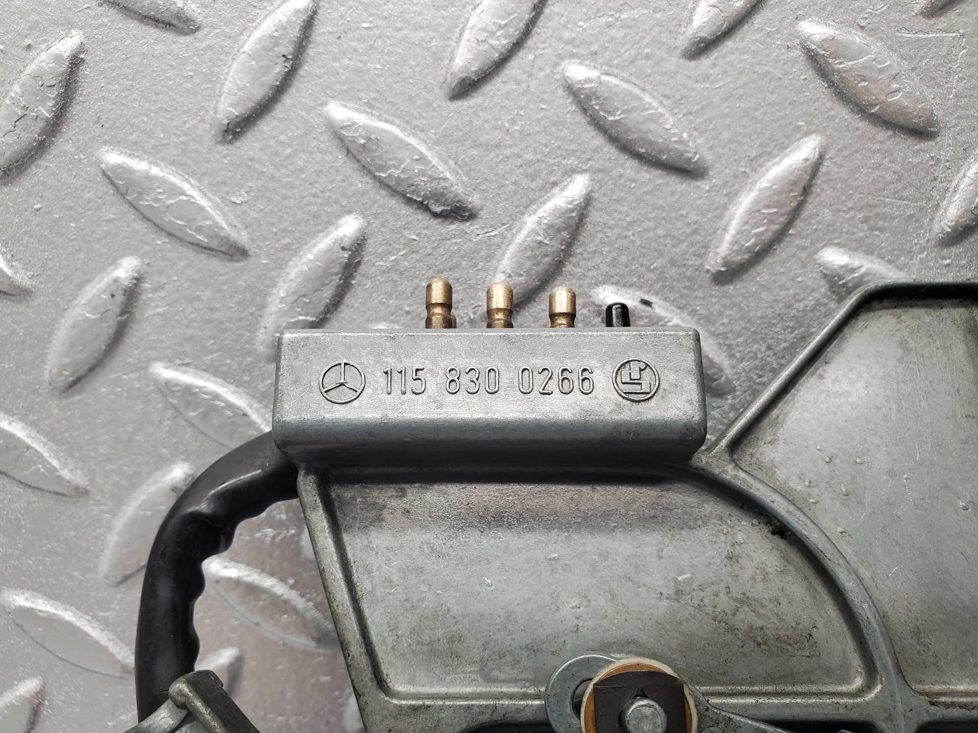 8978 Mercedes-Benz W115 Heater Control Panel With Knob 1158300266