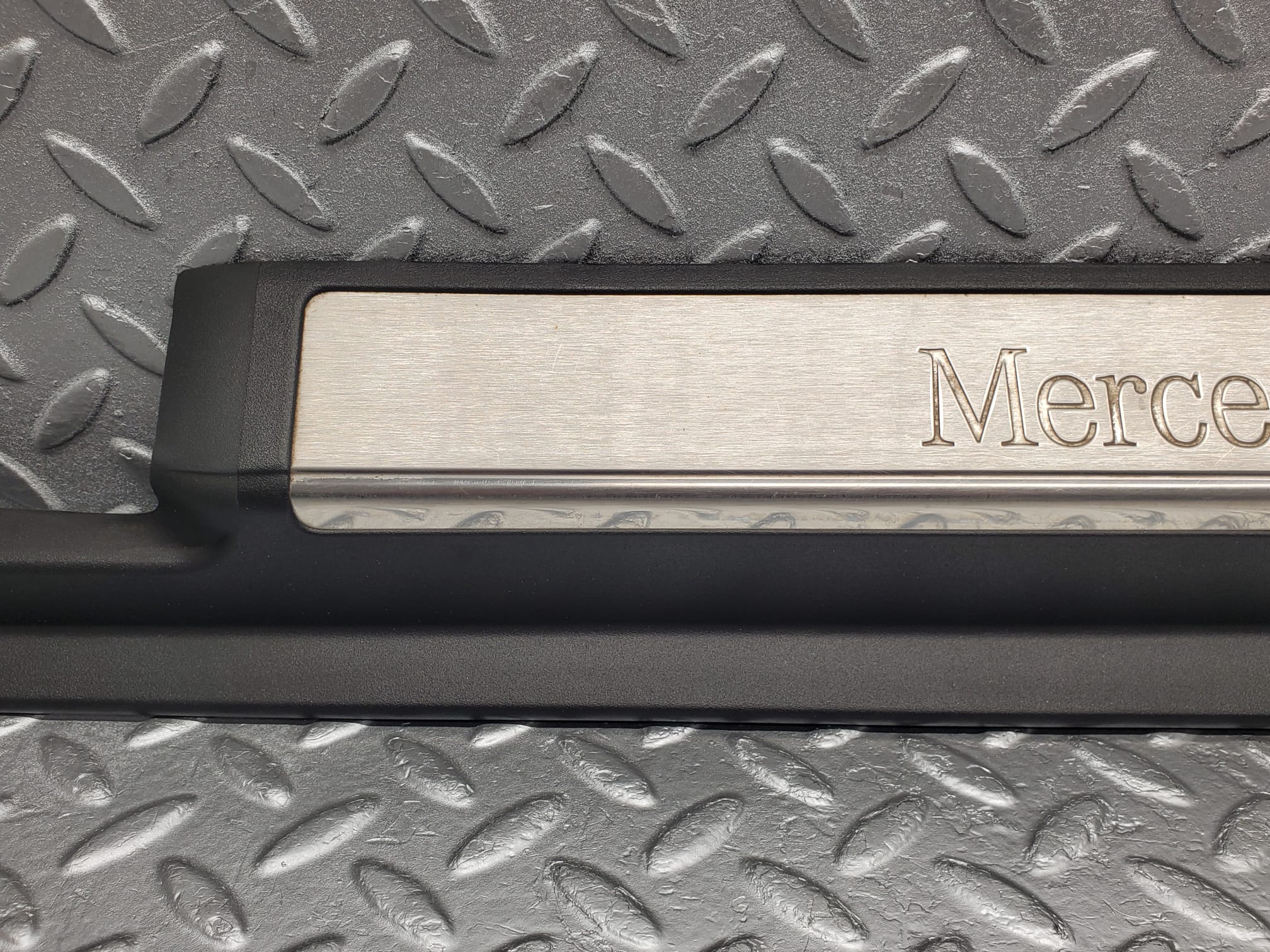 1619 Mercedes-Benz W220 S430 Door Sill Trim Cover Front Left 2206801135