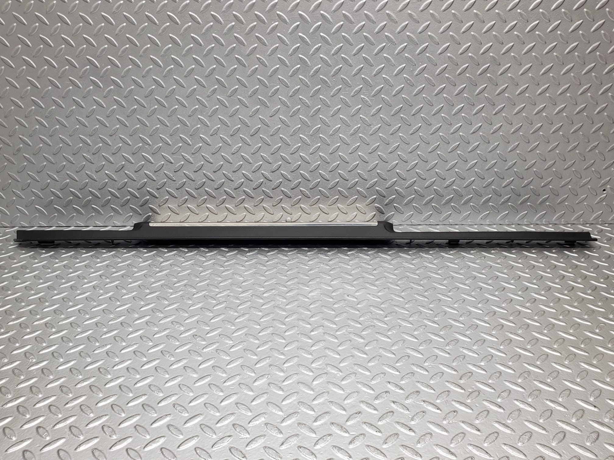 1619 Mercedes-Benz W220 S430 Door Sill Trim Cover Front Left 2206801135