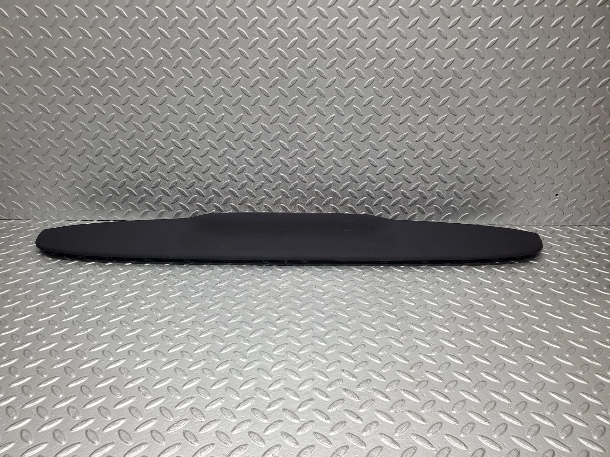 1633 Mercedes-Benz W220 S430 Rear Shelf Panel Additional Brake Light 2206900530