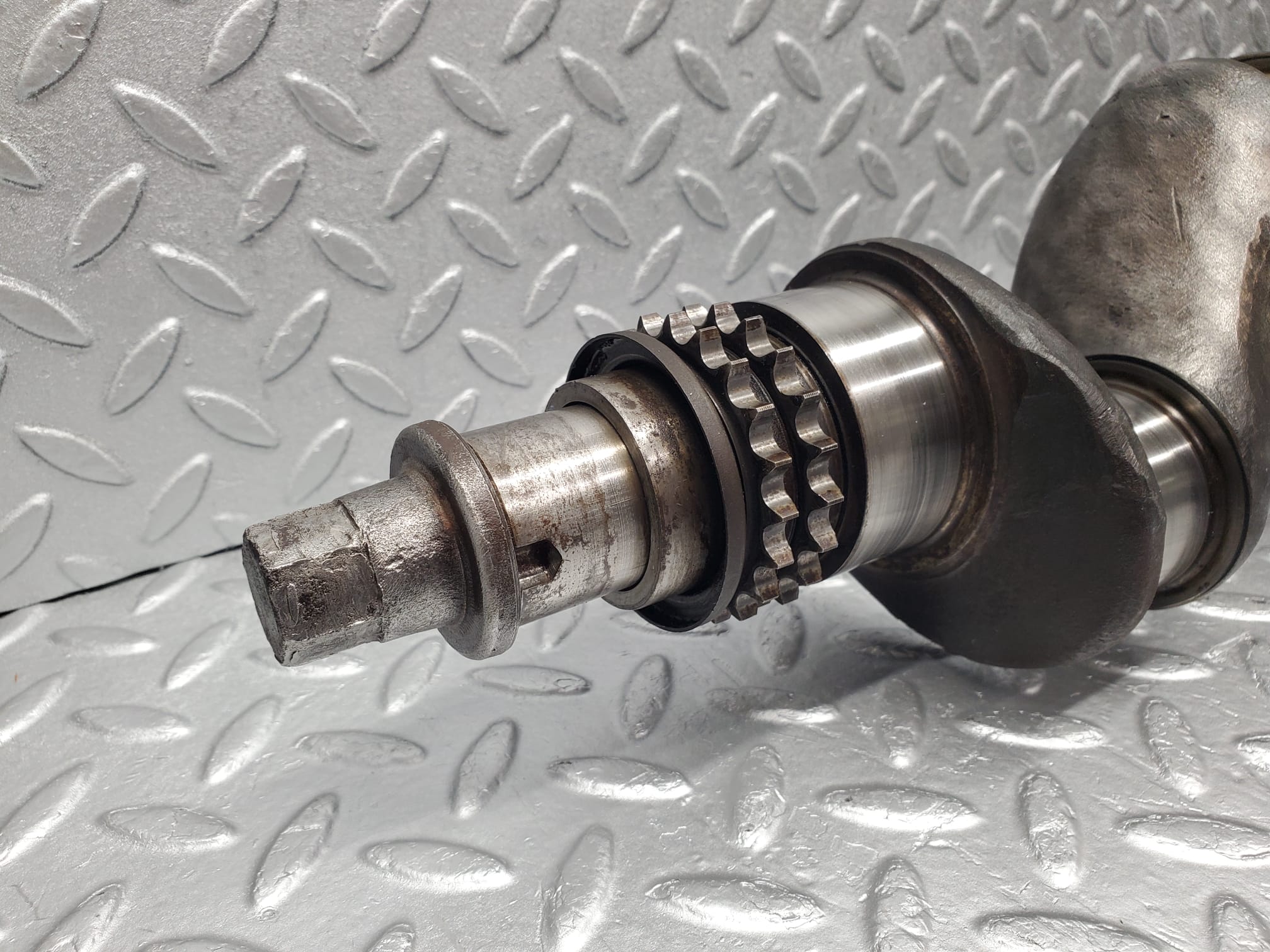 1769 Mercedes-Benz W105 219 PONTON Crankshaft 1800311401