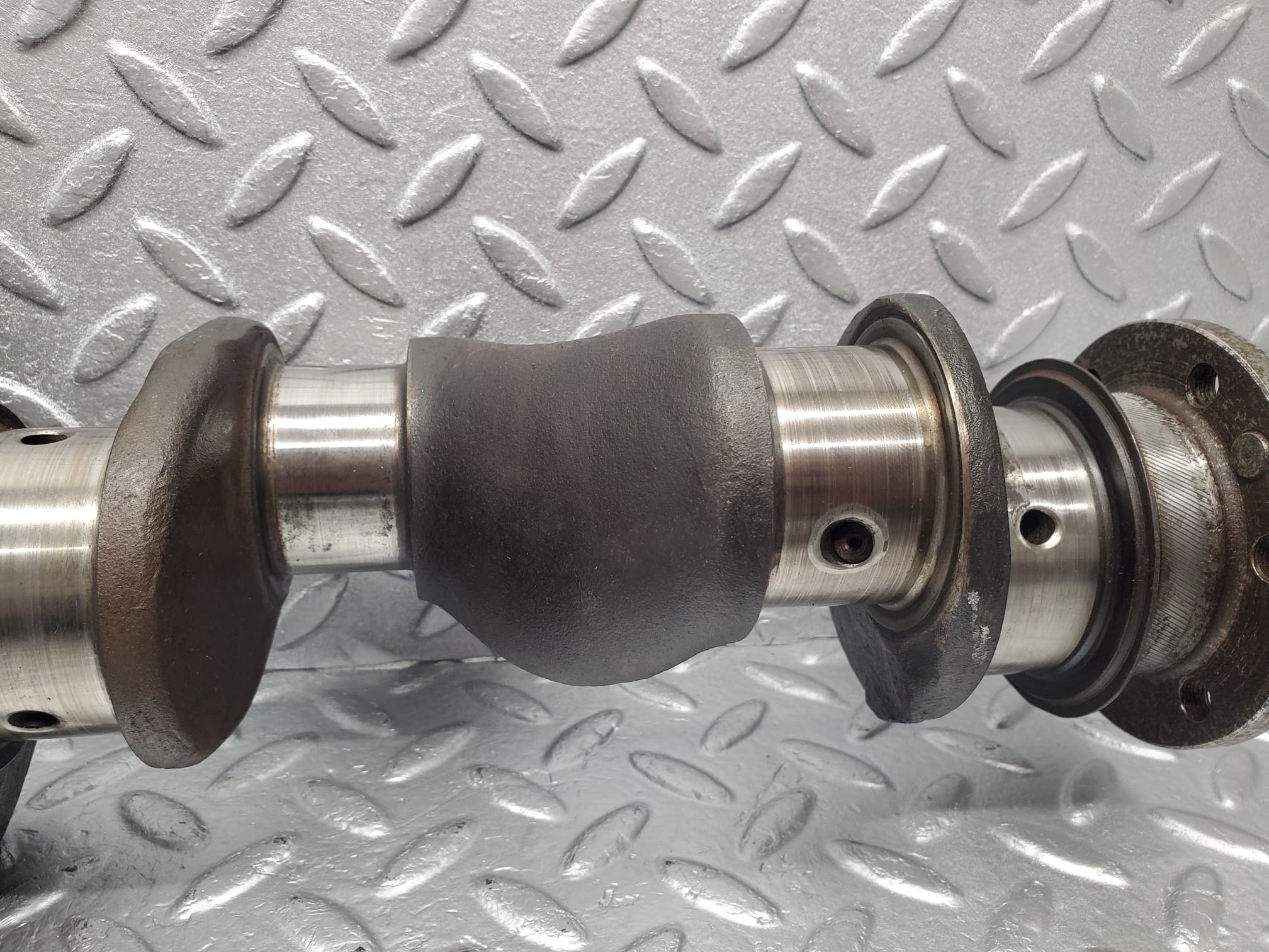 1769 Mercedes-Benz W105 219 PONTON Crankshaft 1800311401