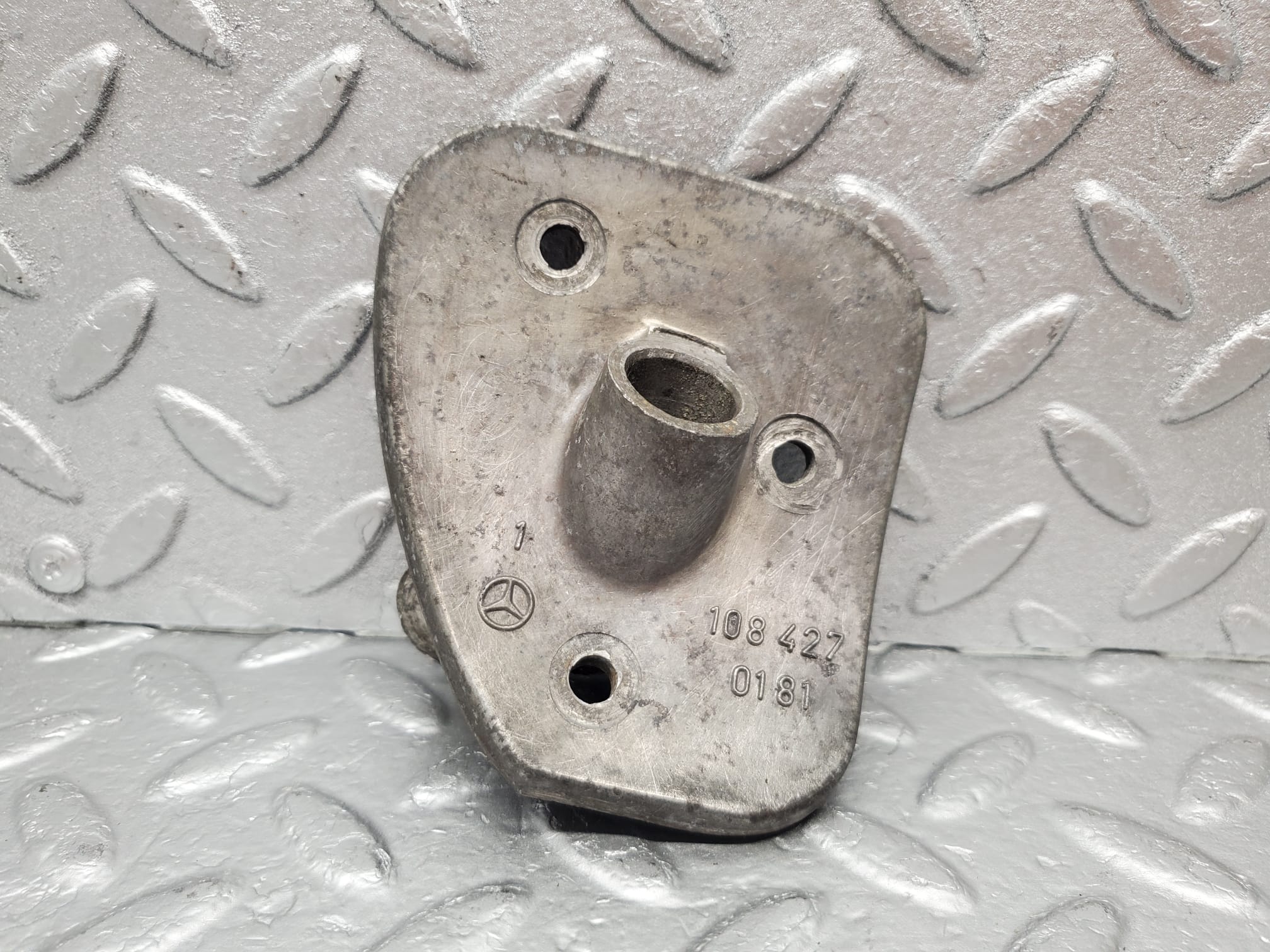 1444 Mercedes-Benz W108 280SE Handbrake Cable Regulator 1084270181