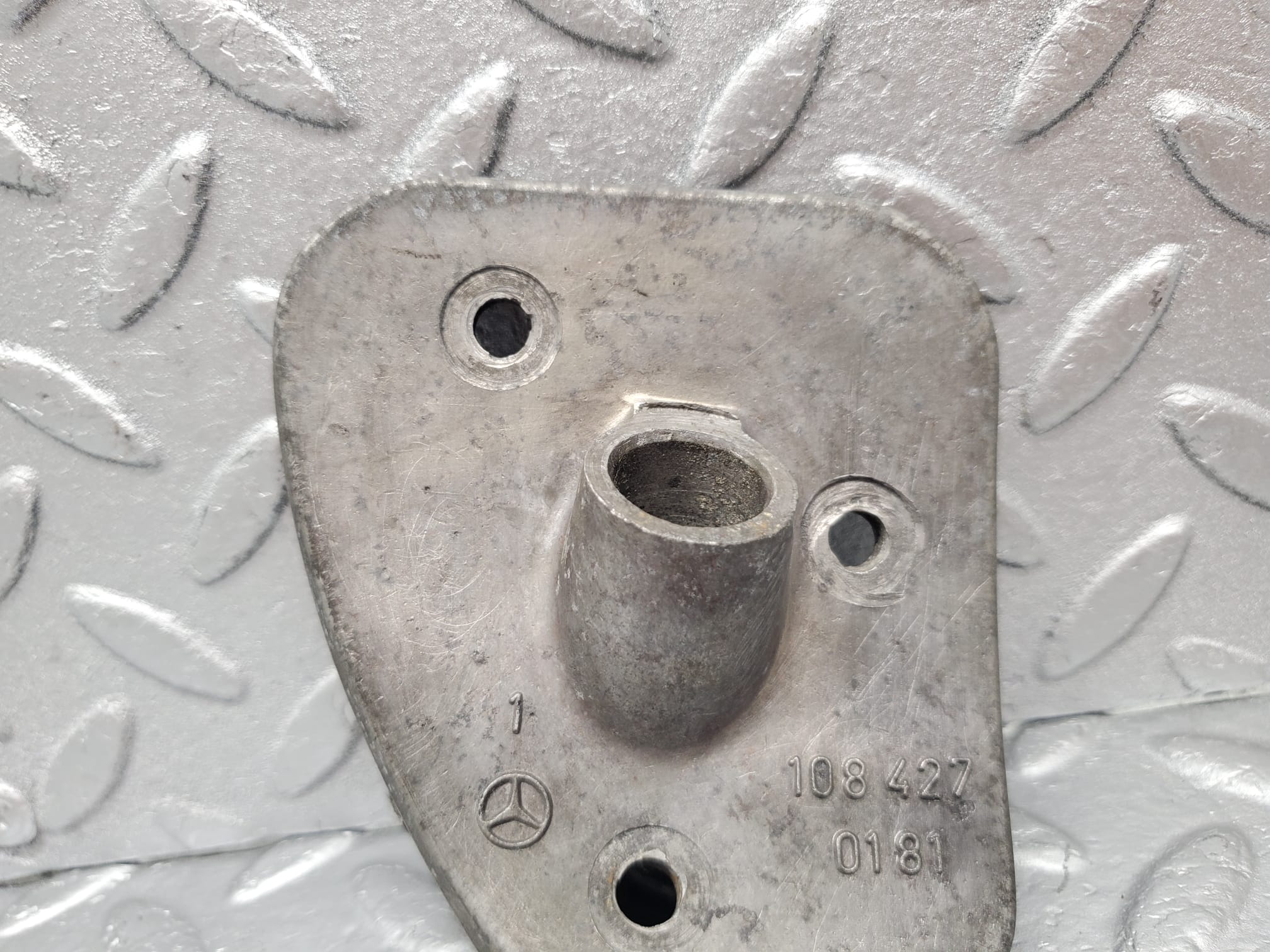 1444 Mercedes-Benz W108 280SE Handbrake Cable Regulator 1084270181