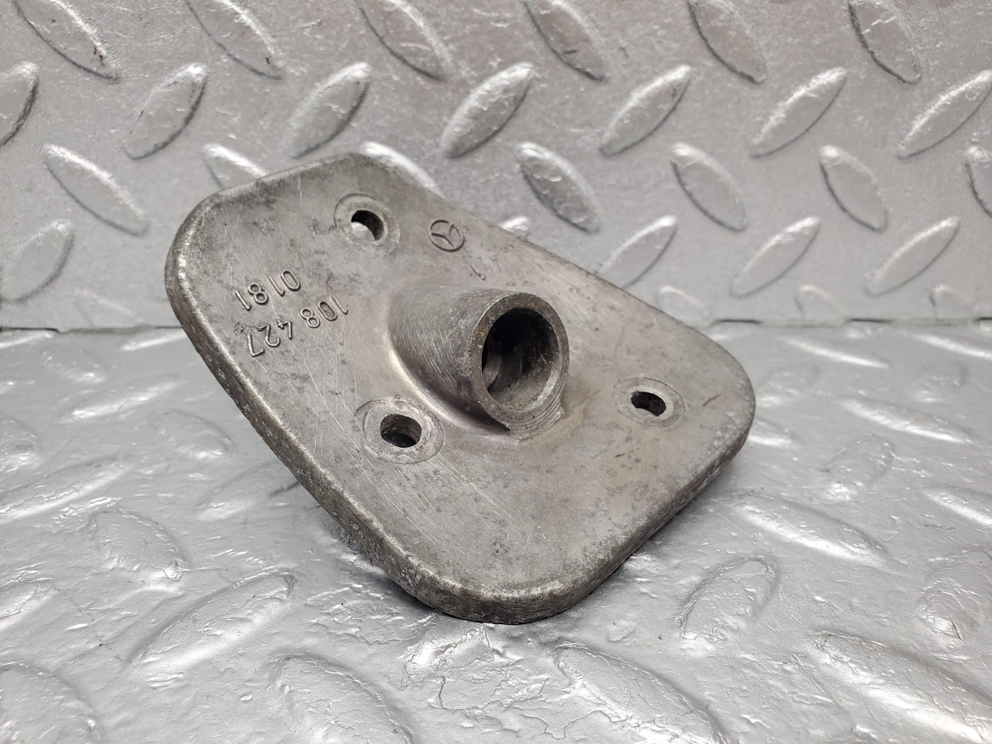 1444 Mercedes-Benz W108 280SE Handbrake Cable Regulator 1084270181