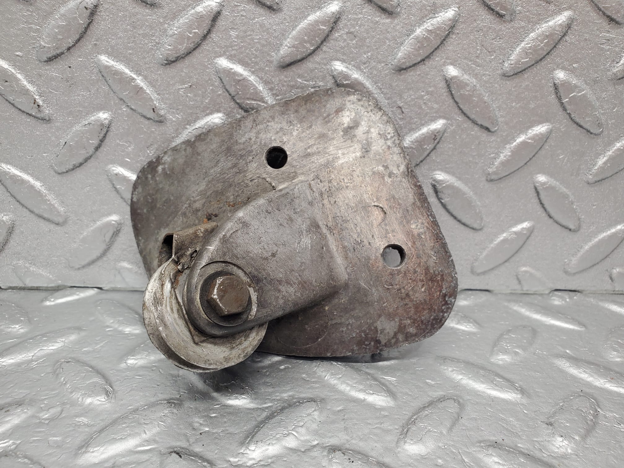 1444 Mercedes-Benz W108 280SE Handbrake Cable Regulator 1084270181