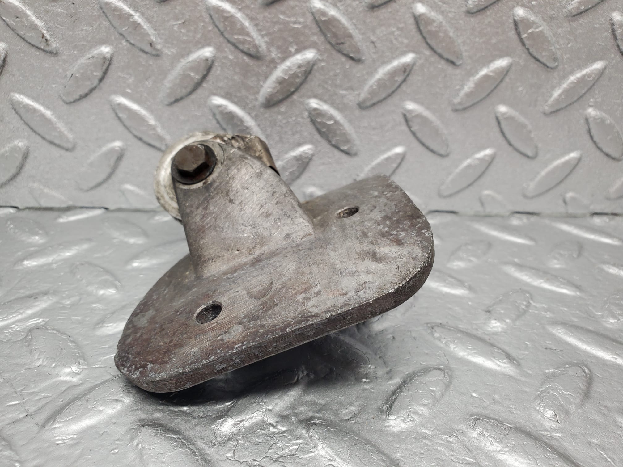 1444 Mercedes-Benz W108 280SE Handbrake Cable Regulator 1084270181