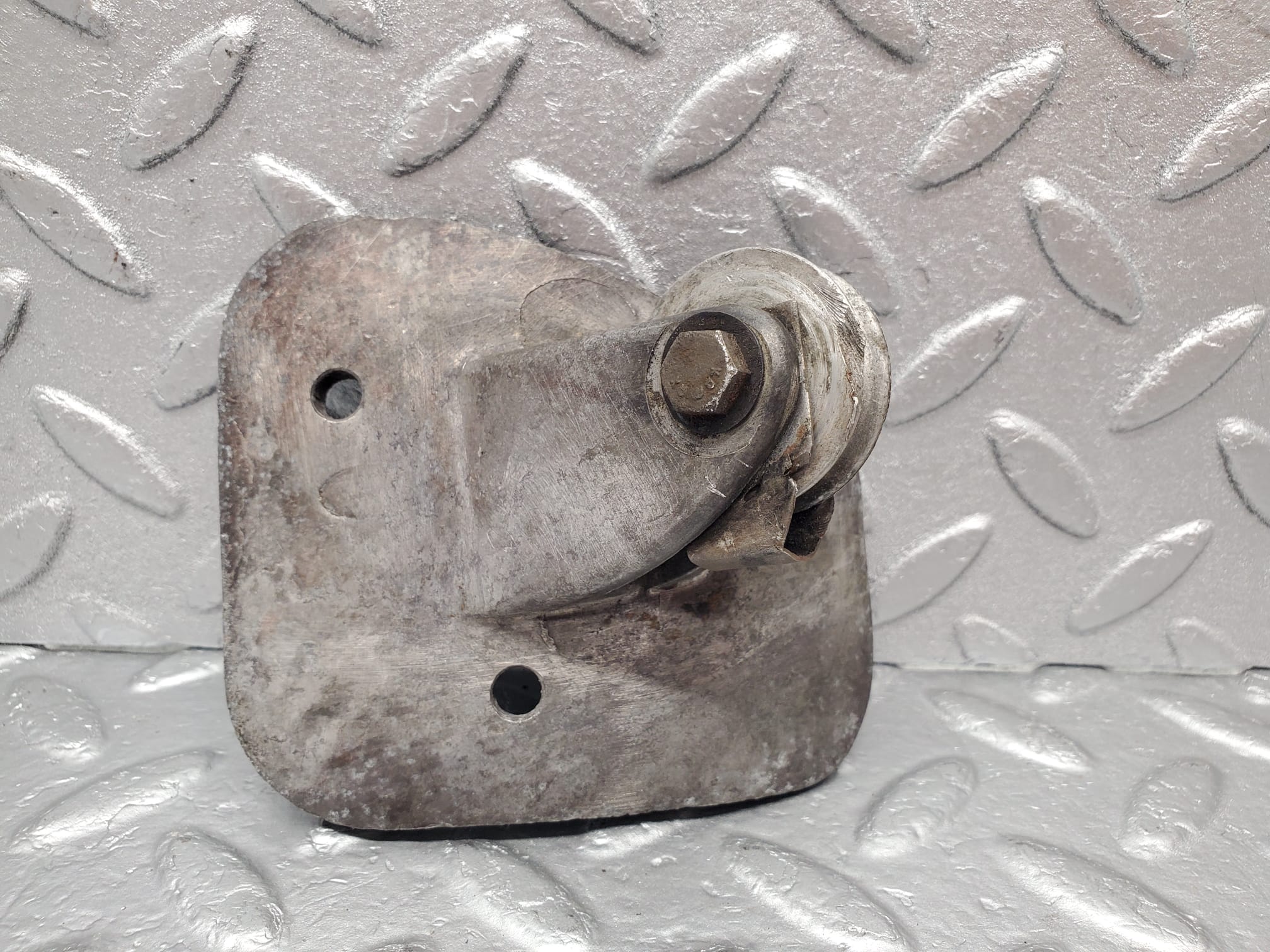 1444 Mercedes-Benz W108 280SE Handbrake Cable Regulator 1084270181