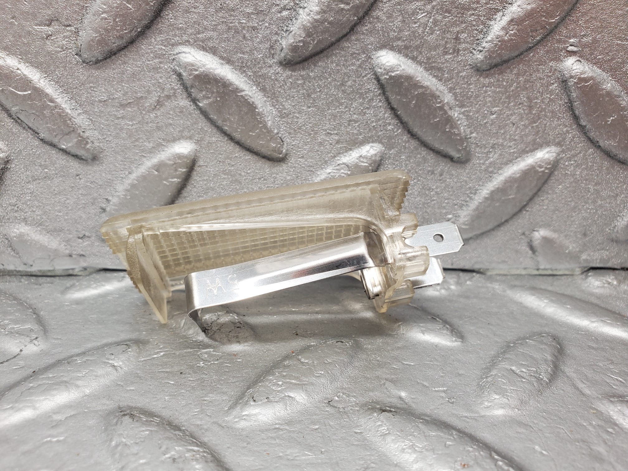 1446 Mercedes-Benz C123 230CE Glove Box Light