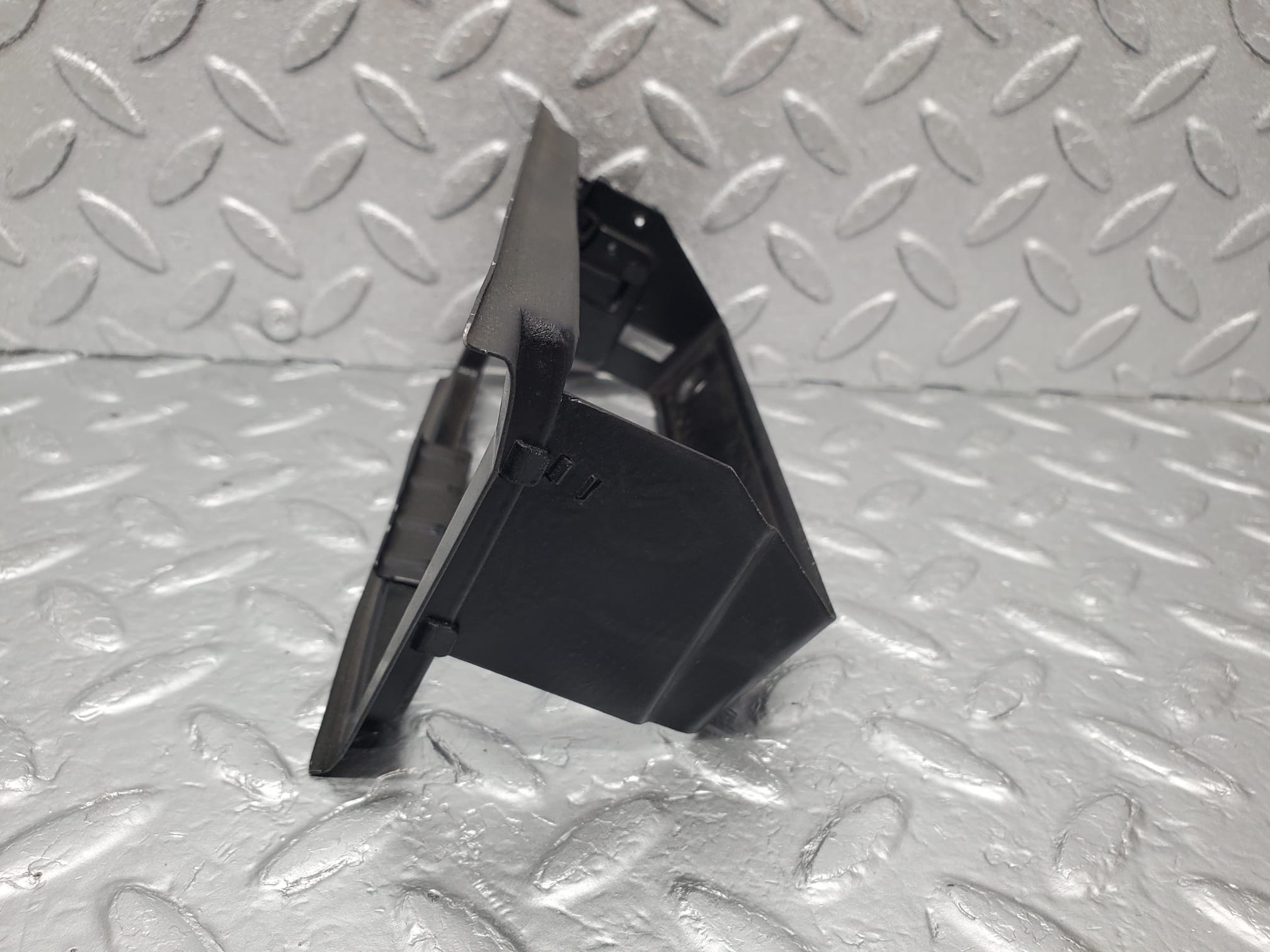 1448 Mercedes-Benz V123 240D LWB Ashtray Frame