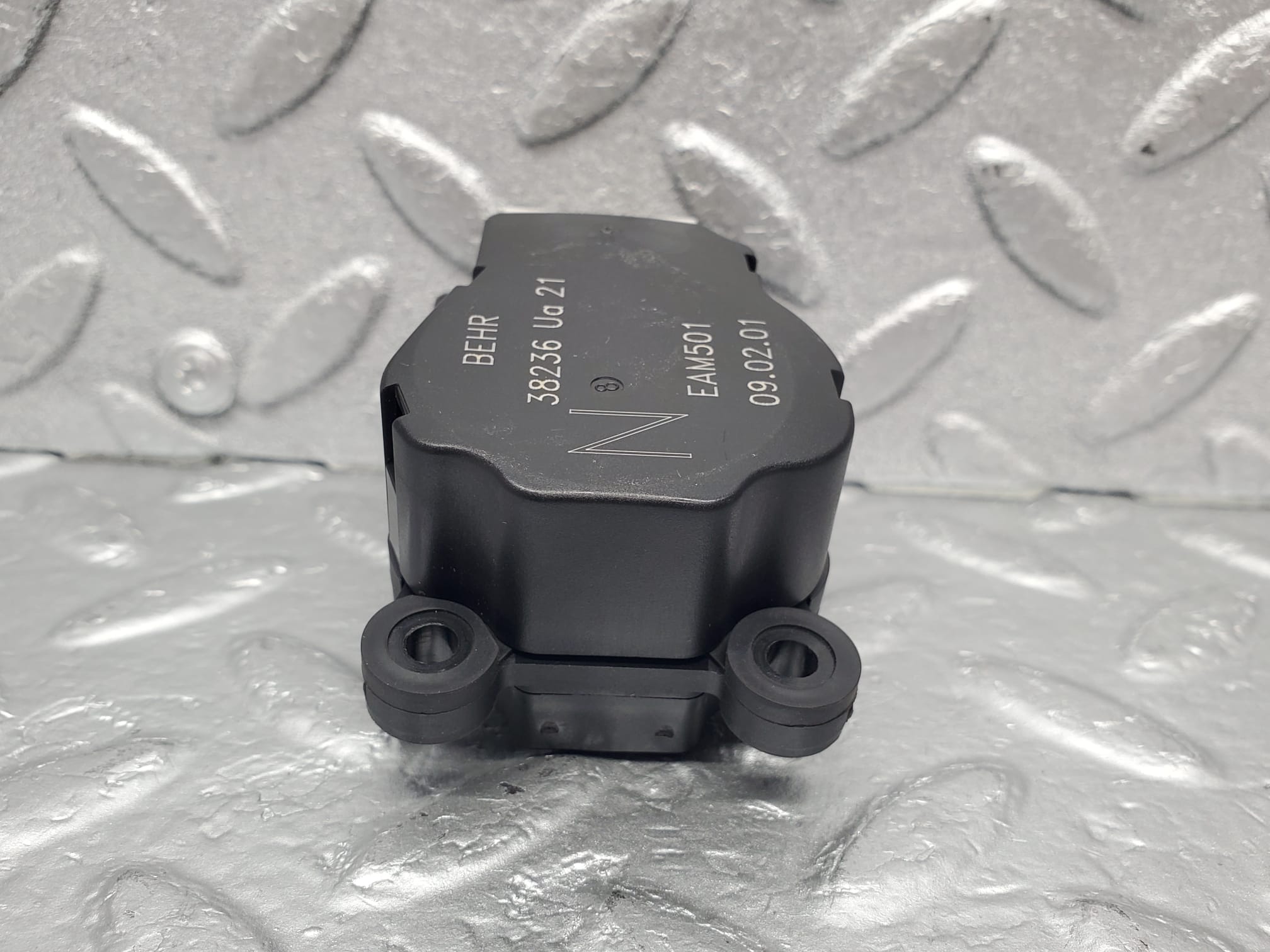 1540 Mercedes-Benz W220 S430 Heater Flap Actuator BEHR 38236