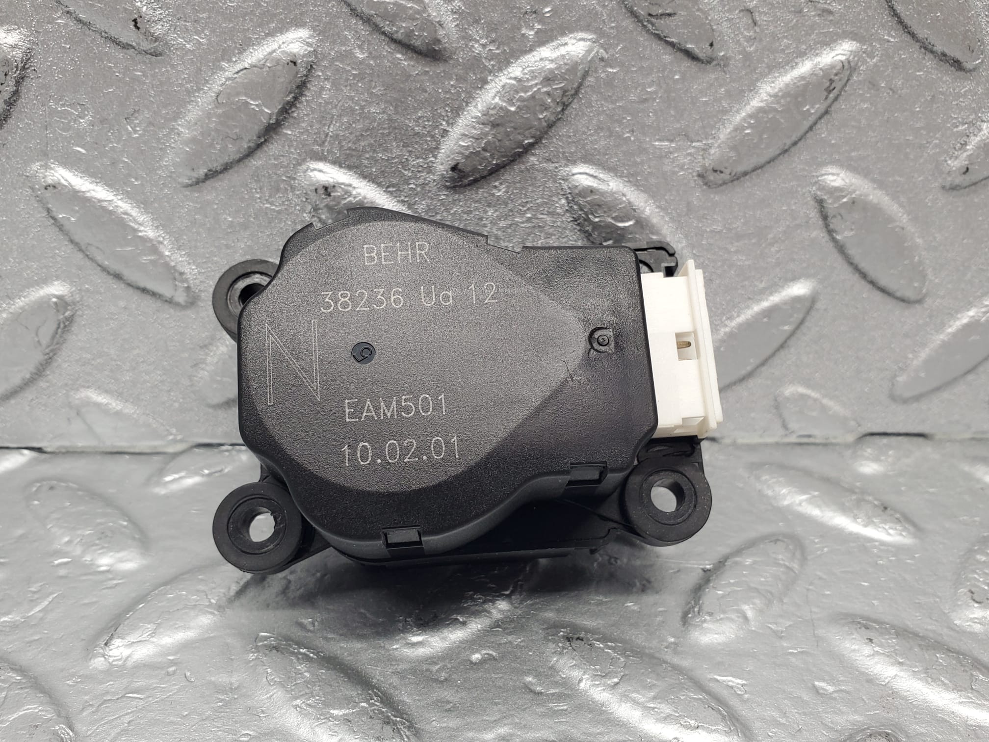 1541 Mercedes-Benz W220 S430 Heater Flap Actuator BEHR 38236