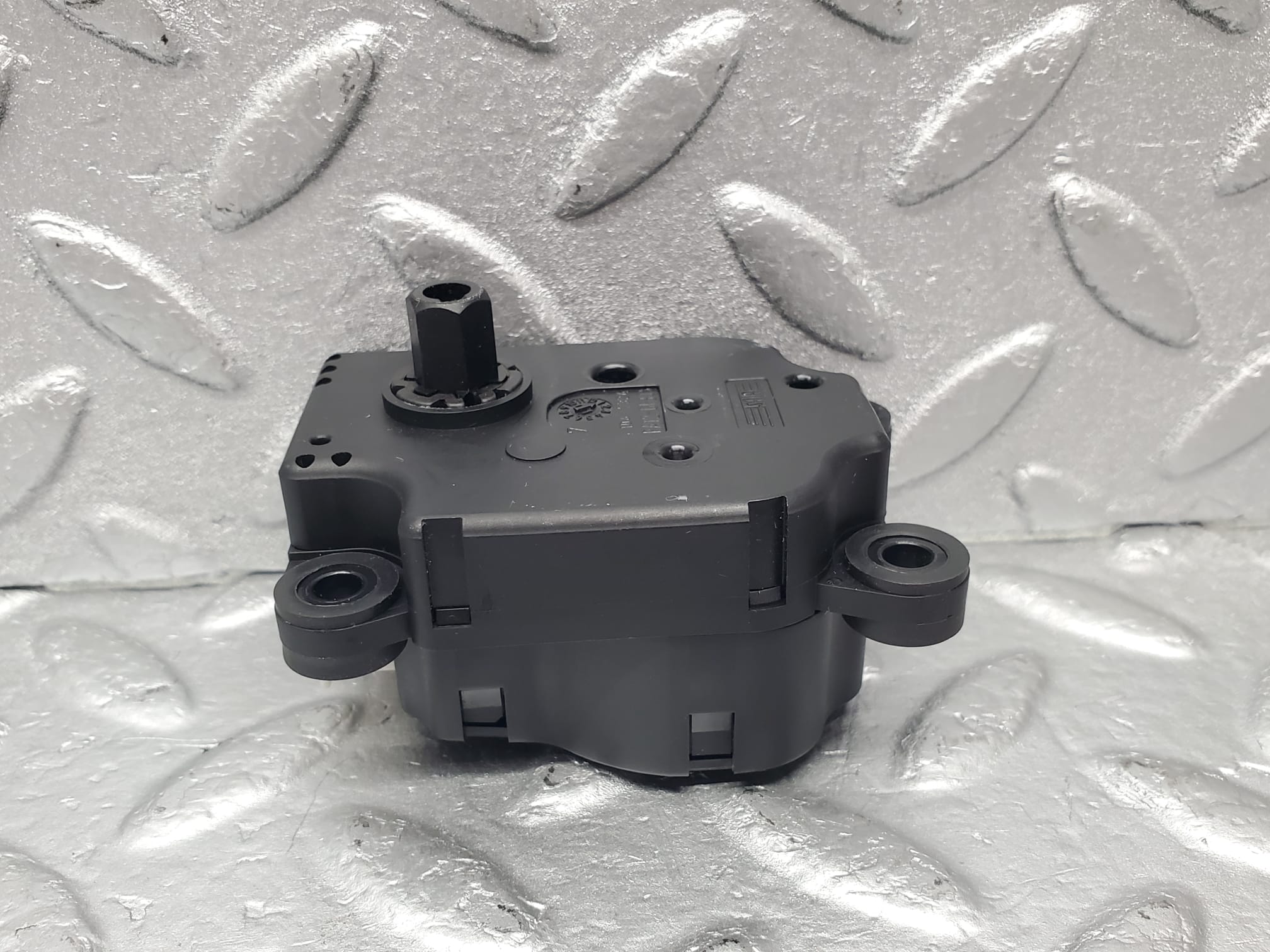 1542 Mercedes-Benz W220 S430 Heater Flap Actuator BEHR 38236