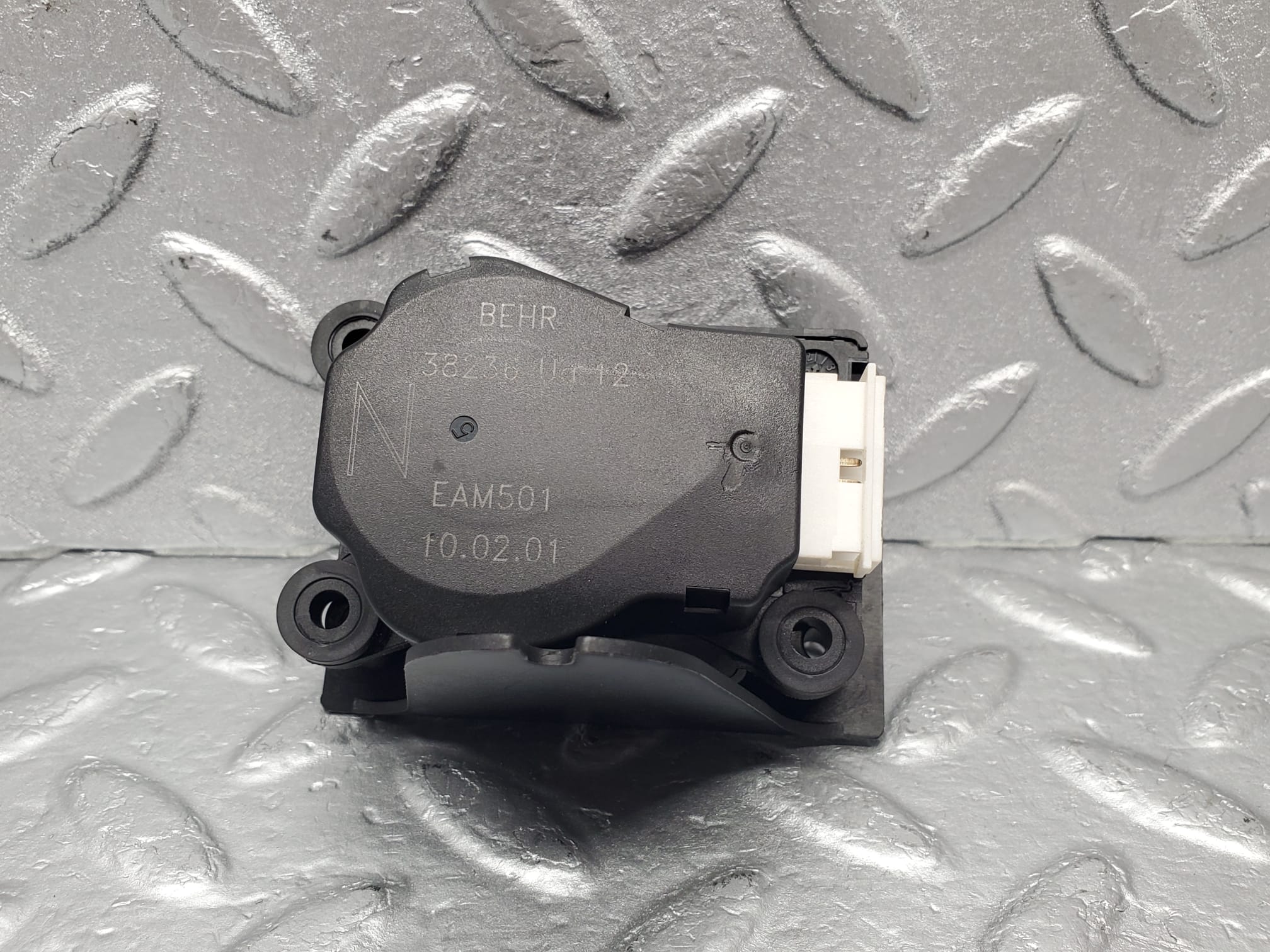 1543 Mercedes-Benz W220 S430 Heater Flap Actuator BEHR 38236