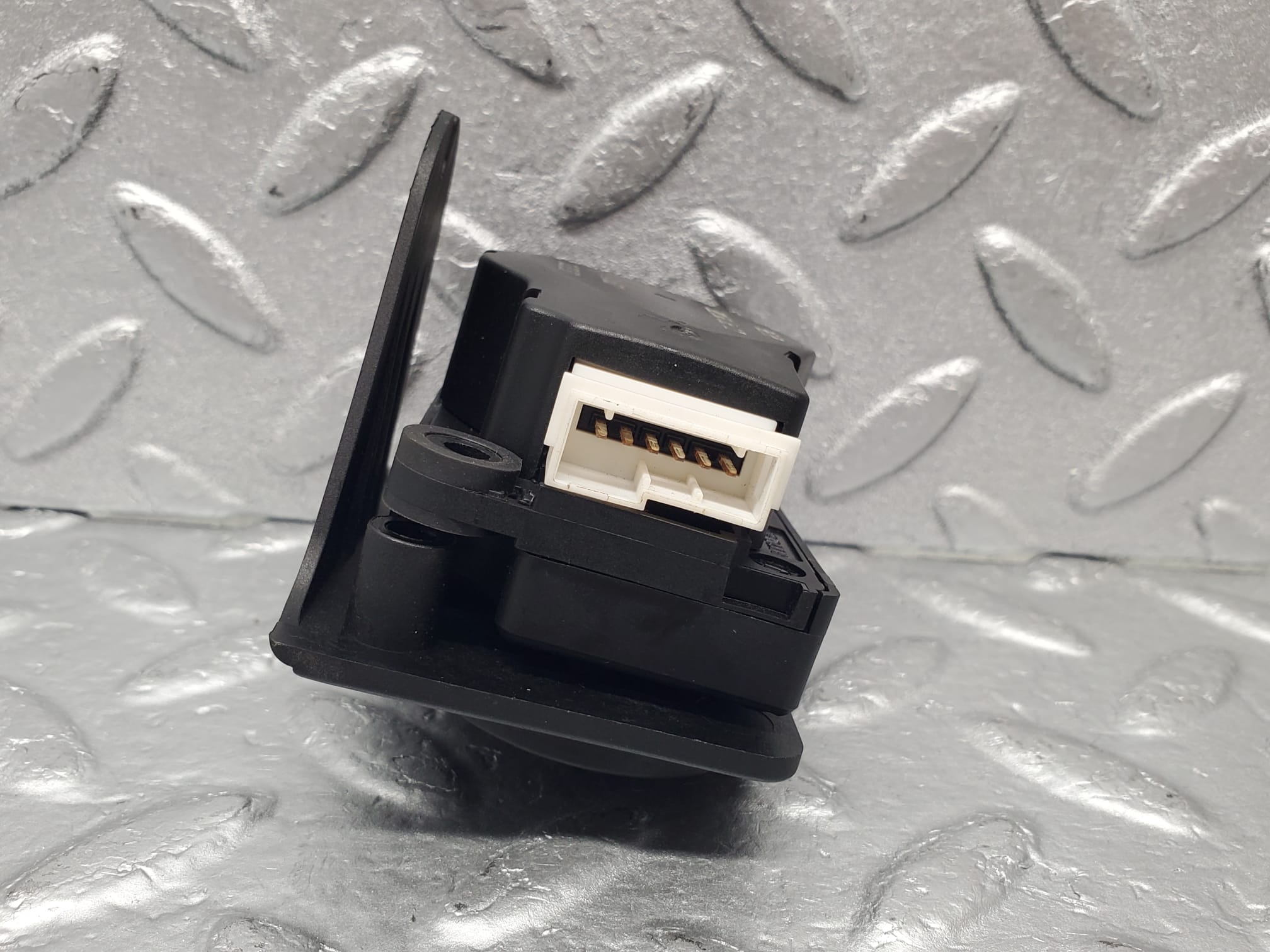 1543 Mercedes-Benz W220 S430 Heater Flap Actuator BEHR 38236