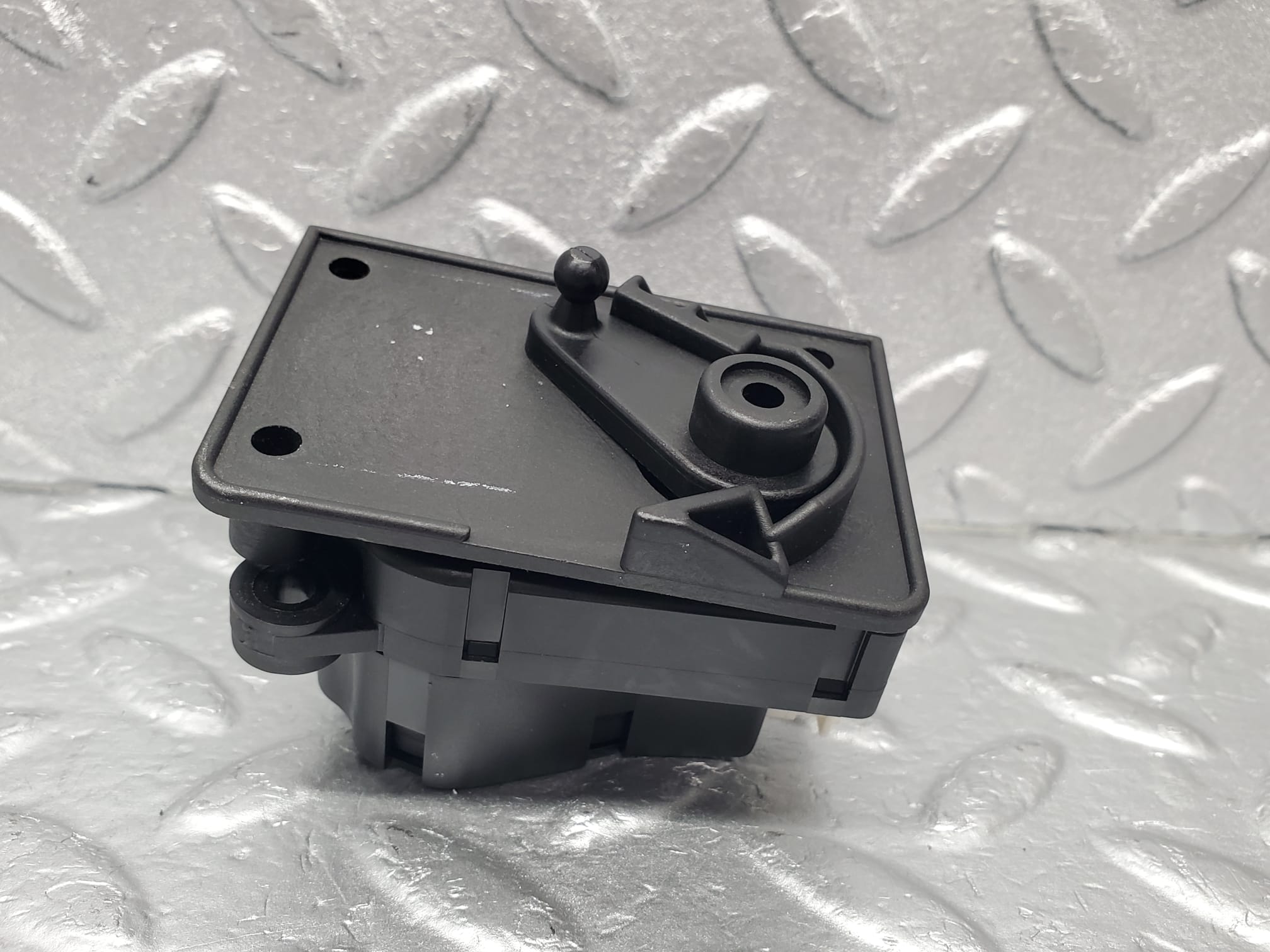 1543 Mercedes-Benz W220 S430 Heater Flap Actuator BEHR 38236