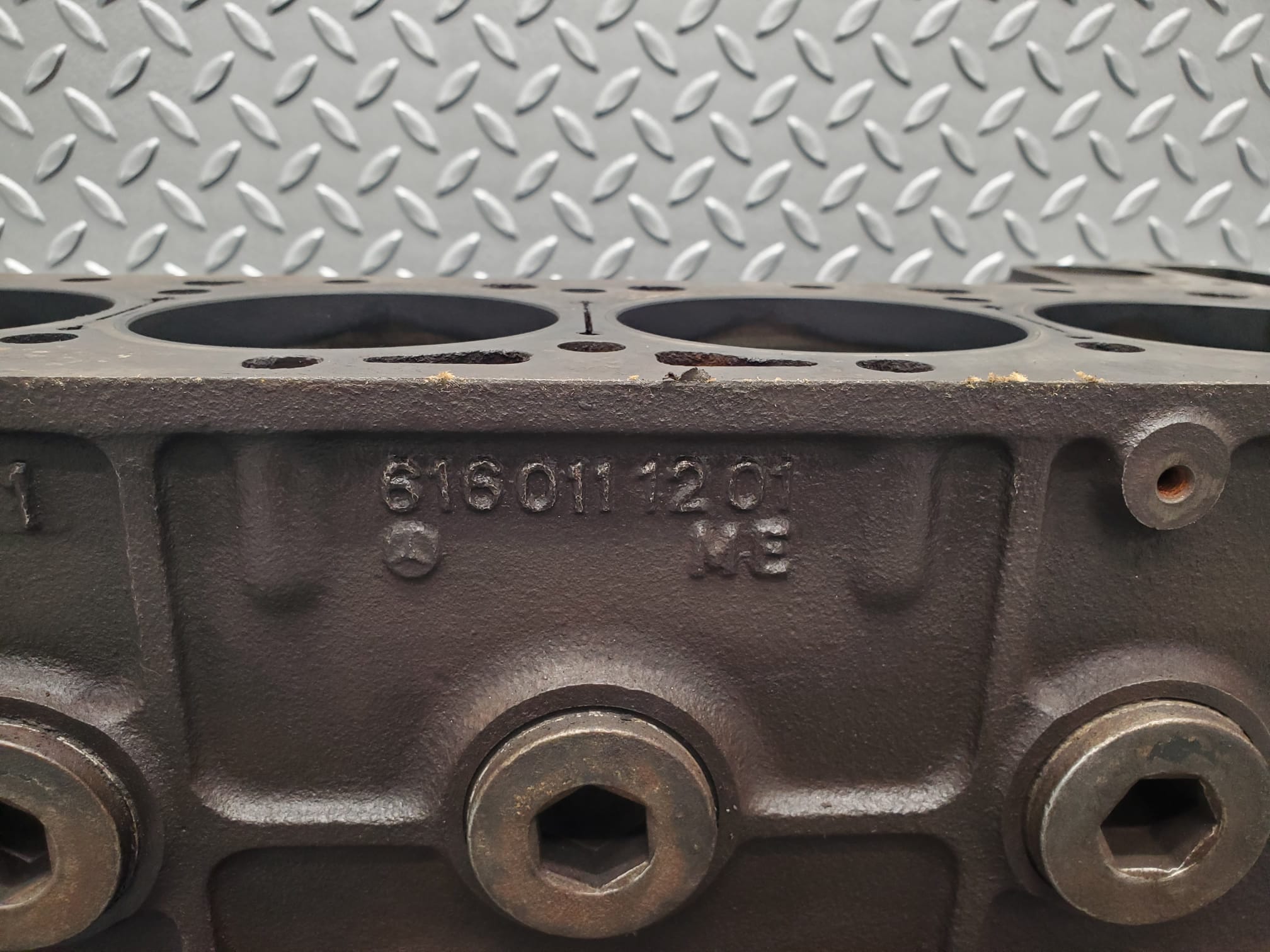 1382 Mercedes-Benz W123 240D Engine Block OM616.916 6160111201