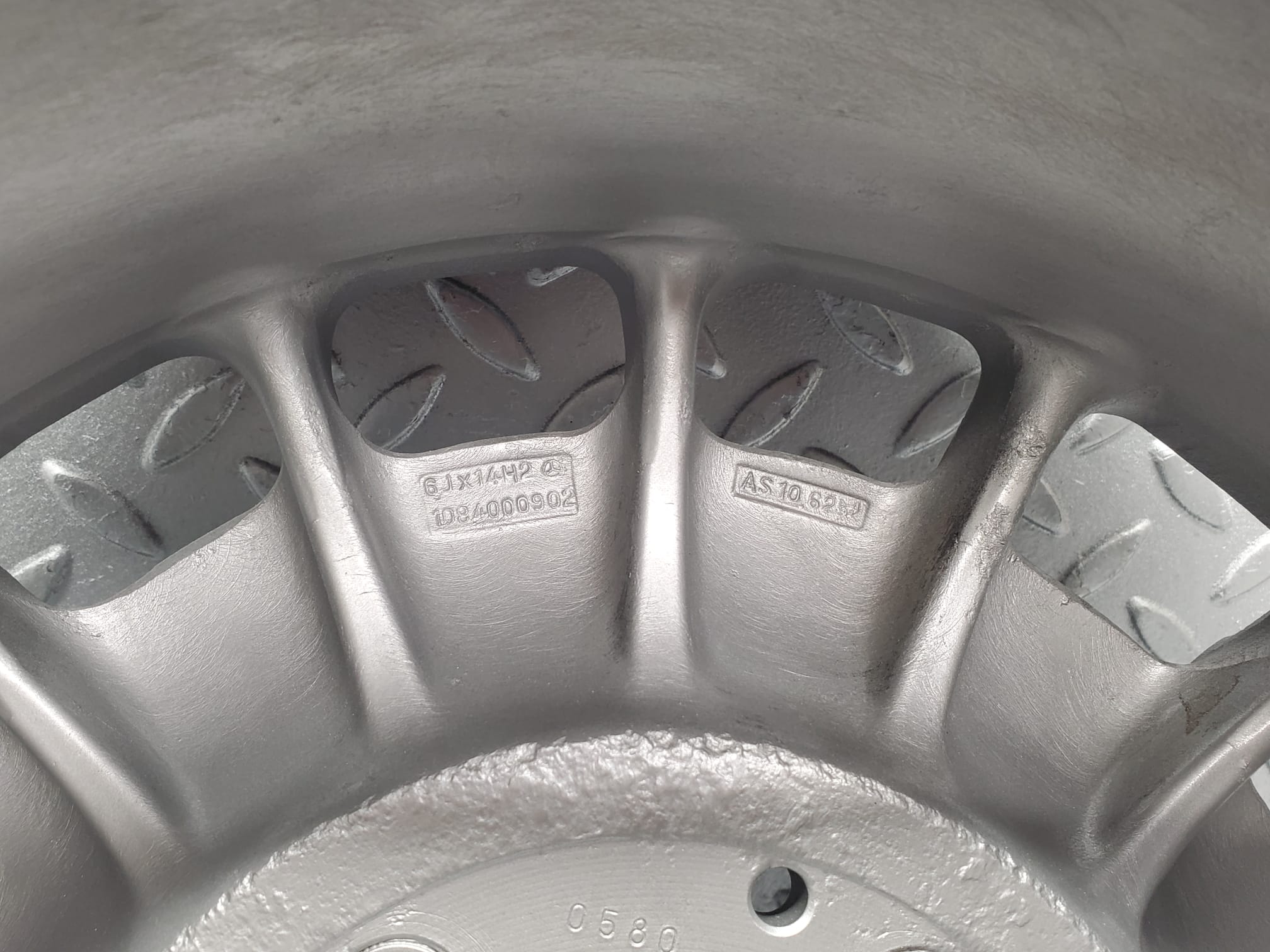 12120 Mercedes-Benz Alloy Wheel Set Mexican Hat 6Jx14H2 ET30 1084000902