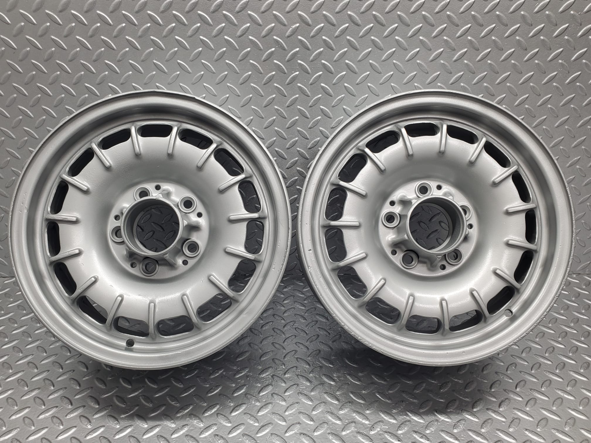 12120 Mercedes-Benz Alloy Wheel Set Mexican Hat 6Jx14H2 ET30 1084000902