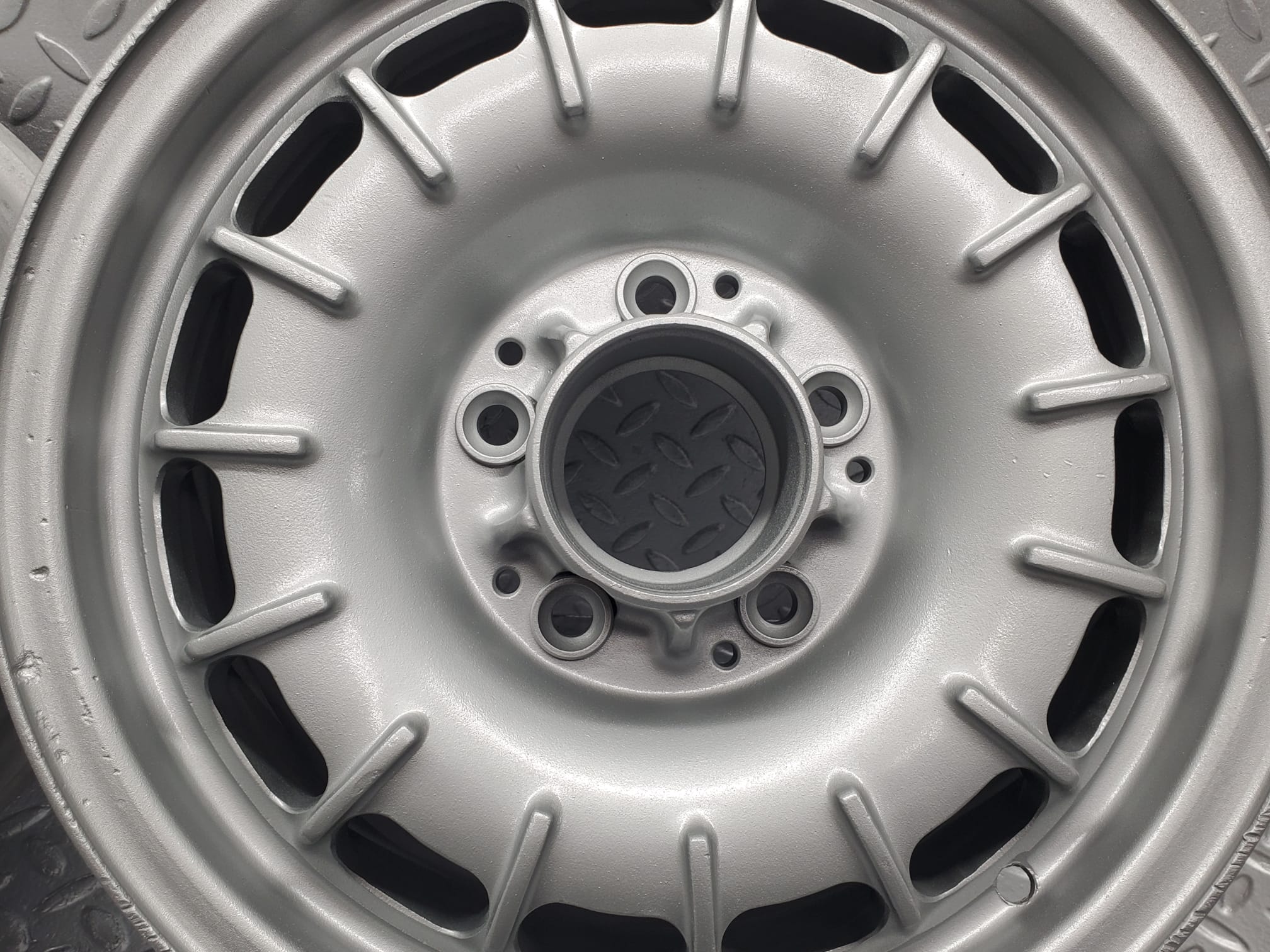 12120 Mercedes-Benz Alloy Wheel Set Mexican Hat 6Jx14H2 ET30 1084000902