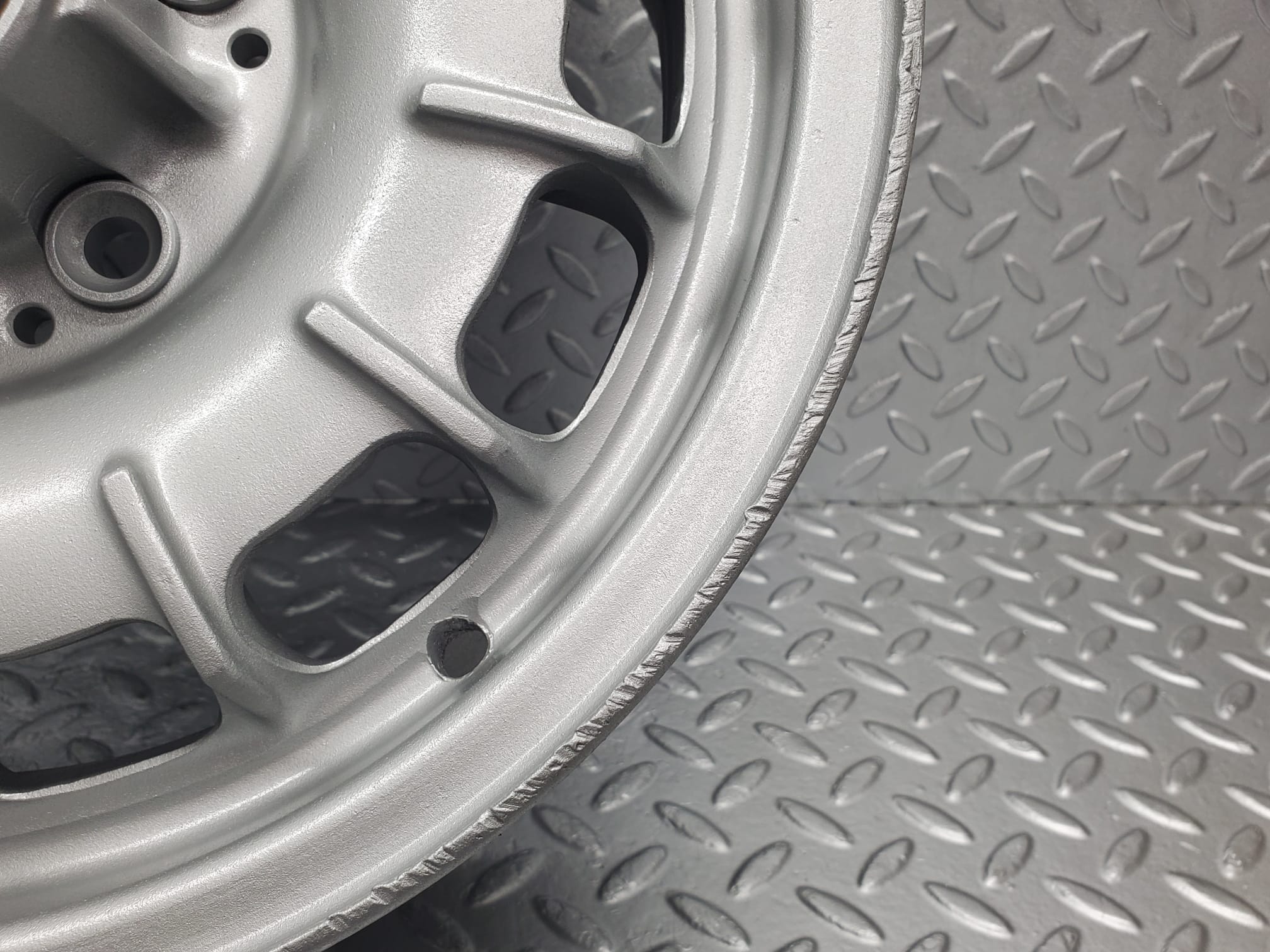 12120 Mercedes-Benz Alloy Wheel Set Mexican Hat 6Jx14H2 ET30 1084000902