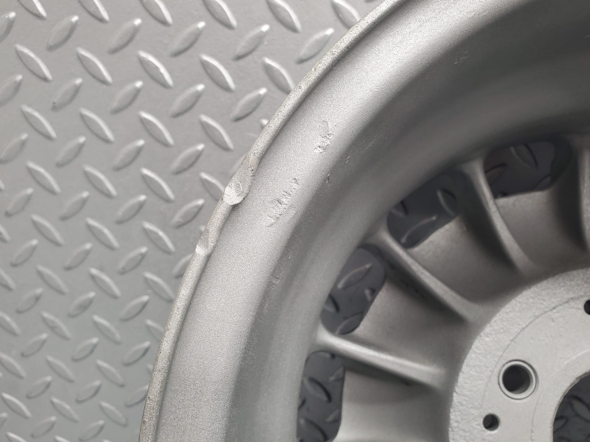 12120 Mercedes-Benz Alloy Wheel Set Mexican Hat 6Jx14H2 ET30 1084000902