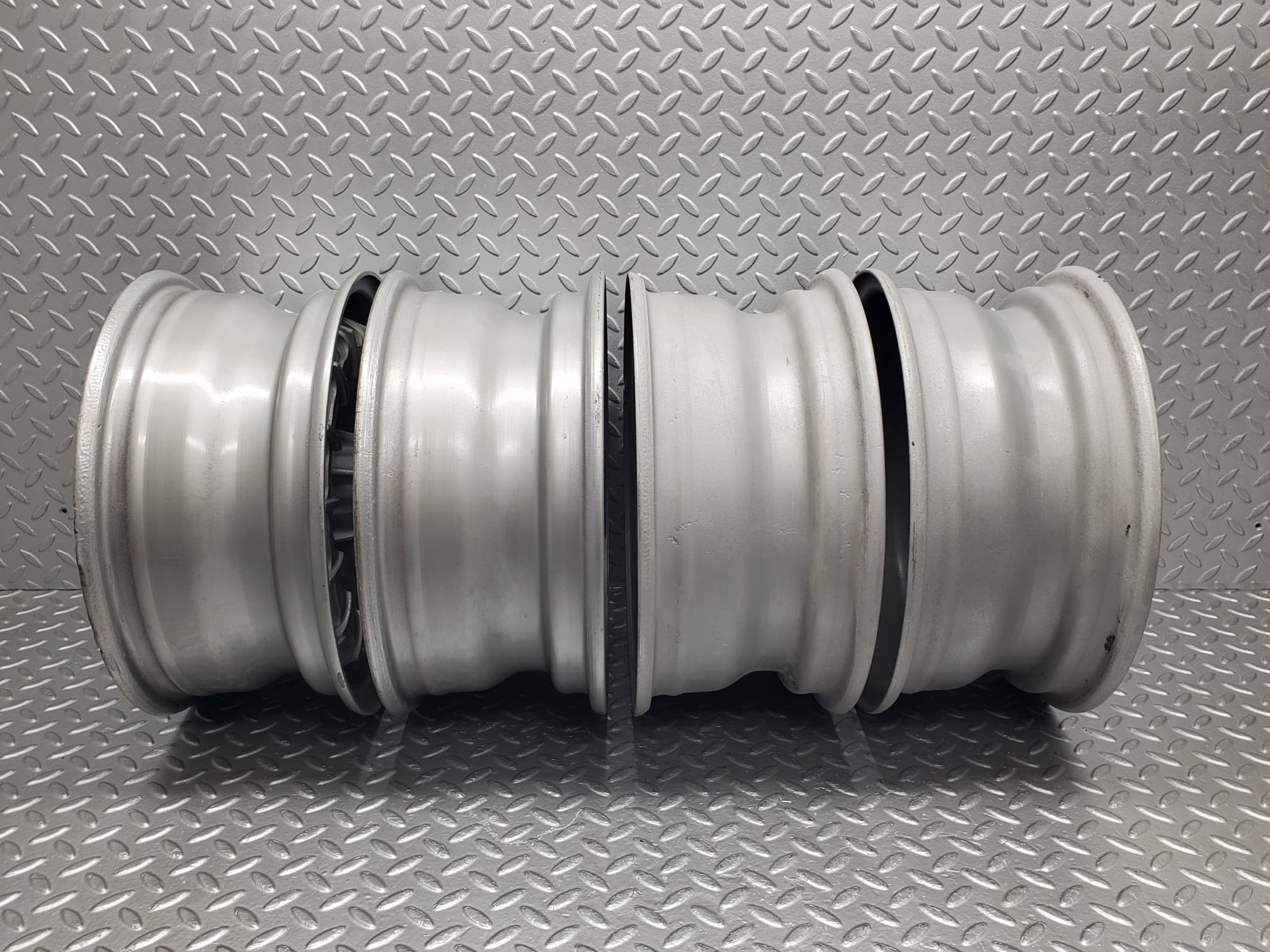 12120 Mercedes-Benz Alloy Wheel Set Mexican Hat 6Jx14H2 ET30 1084000902