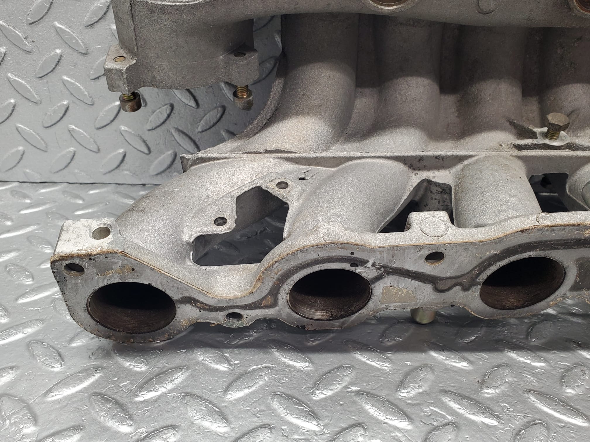 2417 Mercedes-Benz W123 280E Air Intake Manifold 1101412901