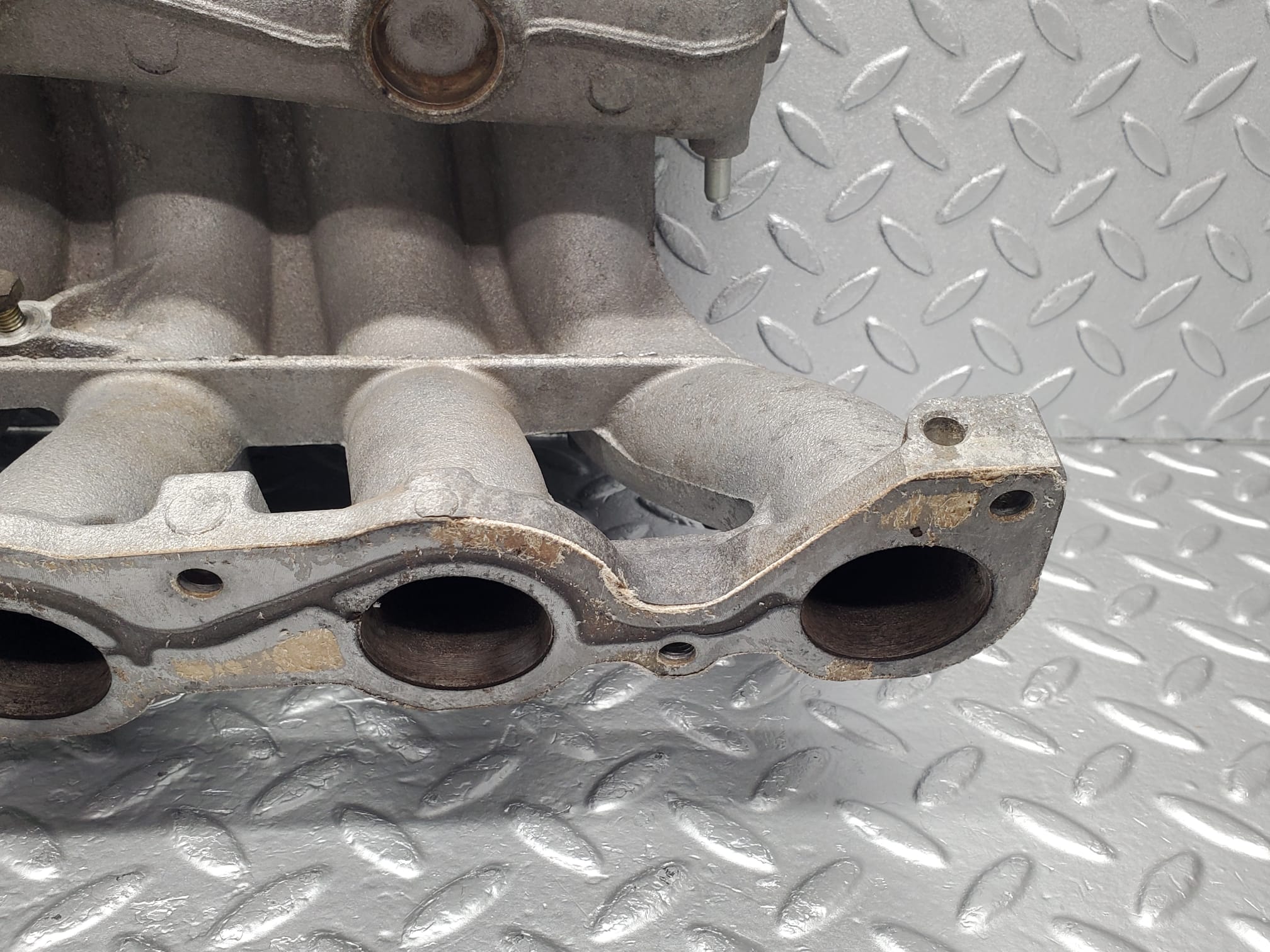 2417 Mercedes-Benz W123 280E Air Intake Manifold 1101412901