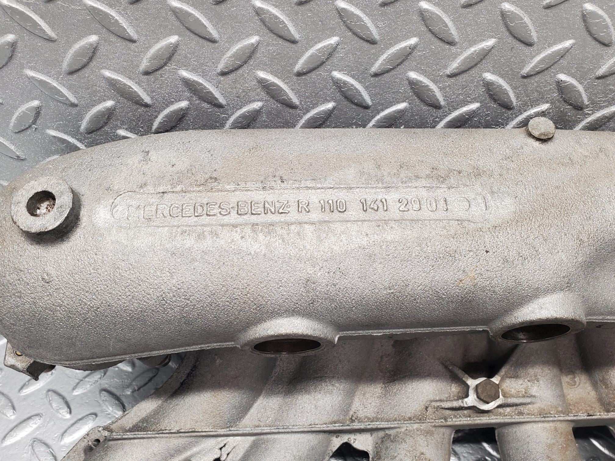 2417 Mercedes-Benz W123 280E Air Intake Manifold 1101412901