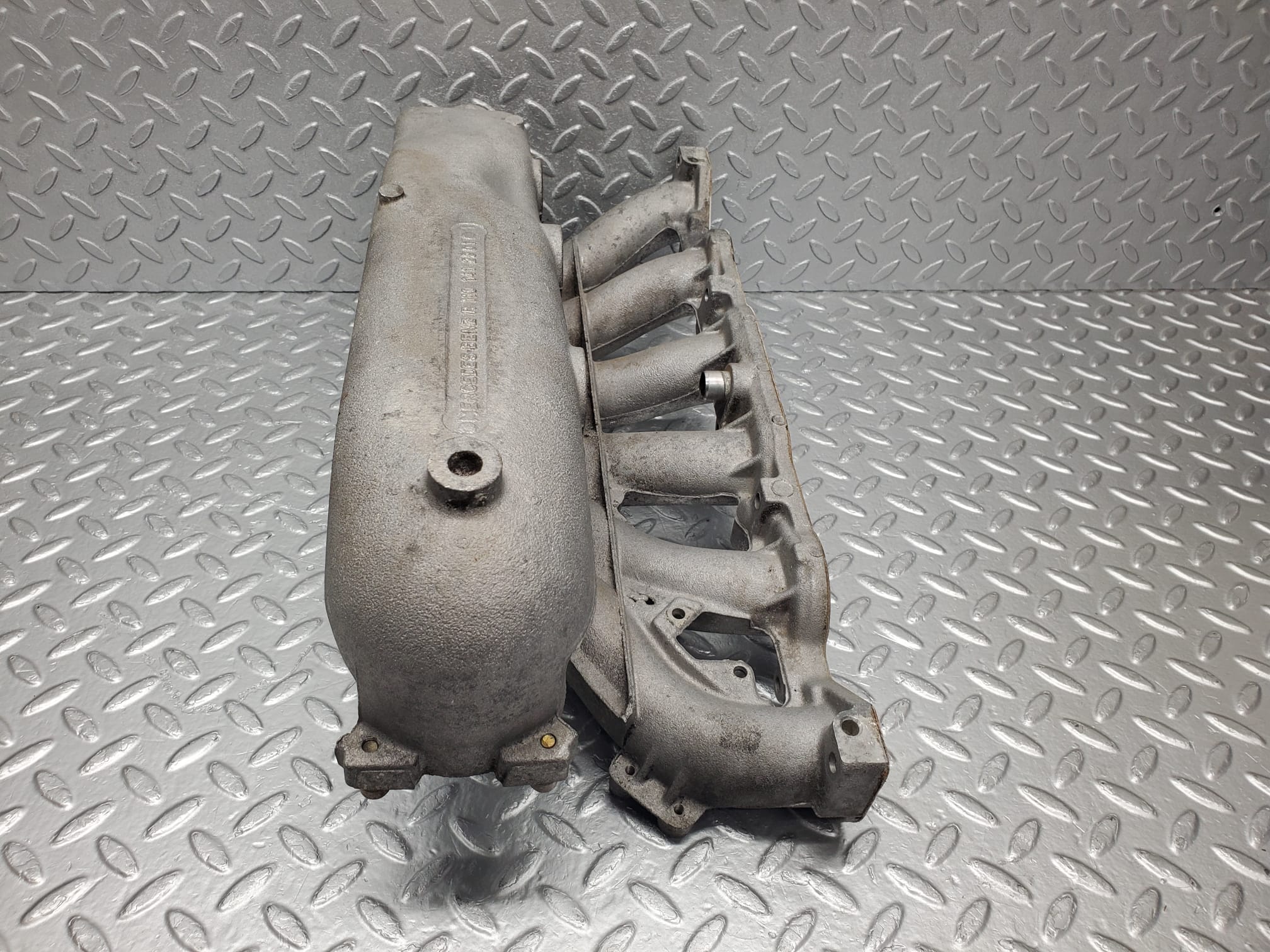 2417 Mercedes-Benz W123 280E Air Intake Manifold 1101412901