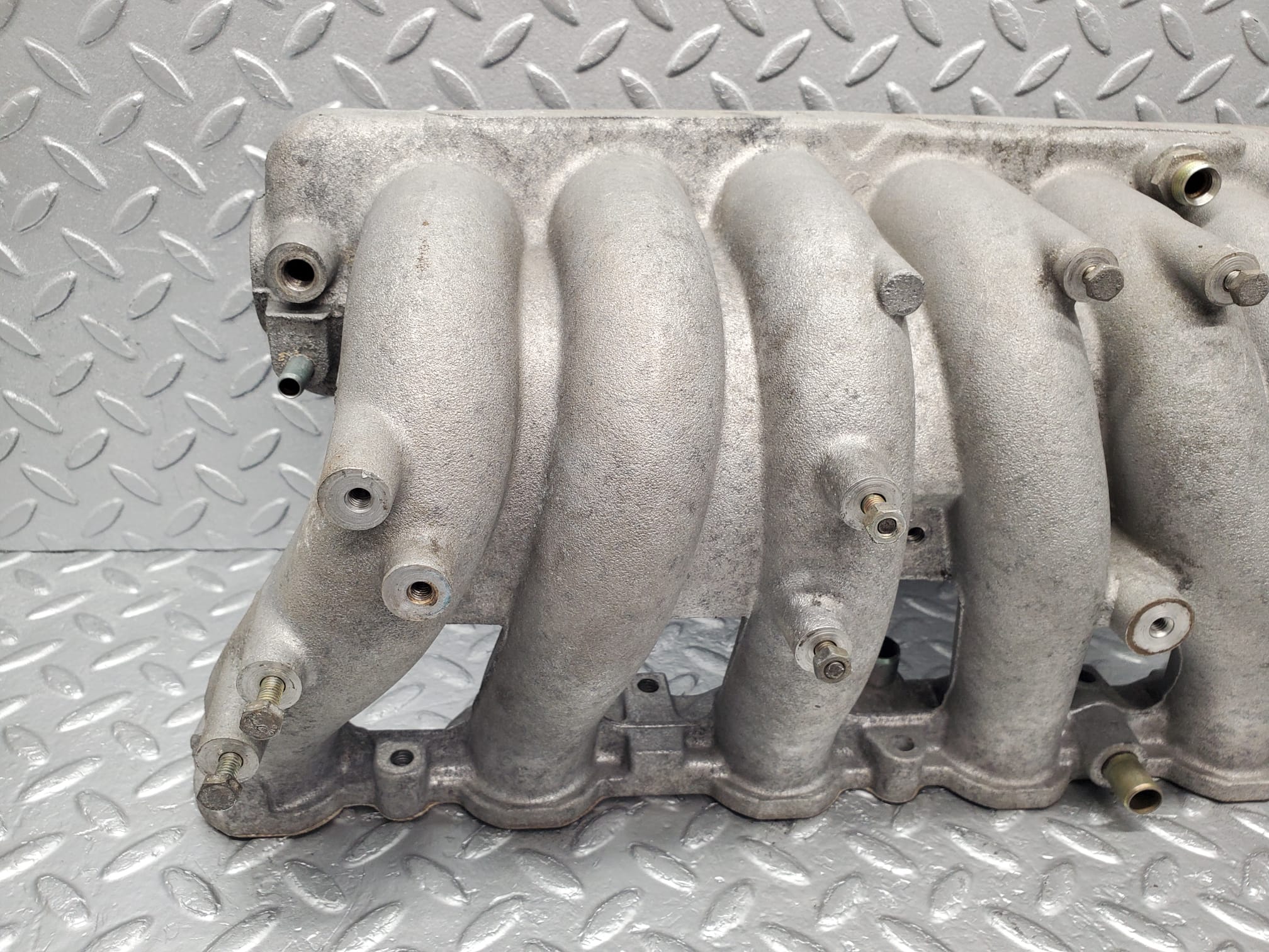 2417 Mercedes-Benz W123 280E Air Intake Manifold 1101412901