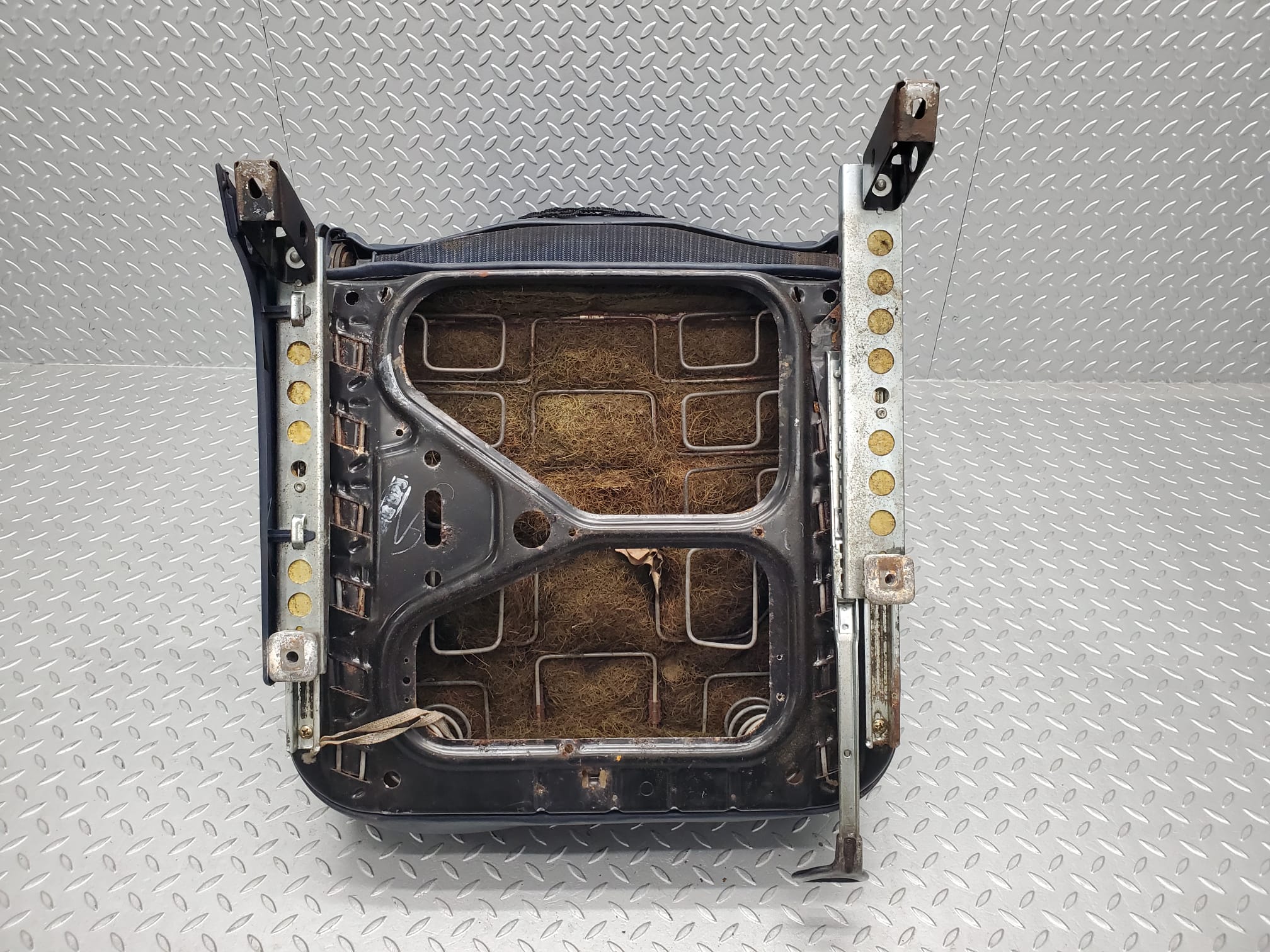 26967 Mercedes-Benz W123 240D Front Left Seat Blue