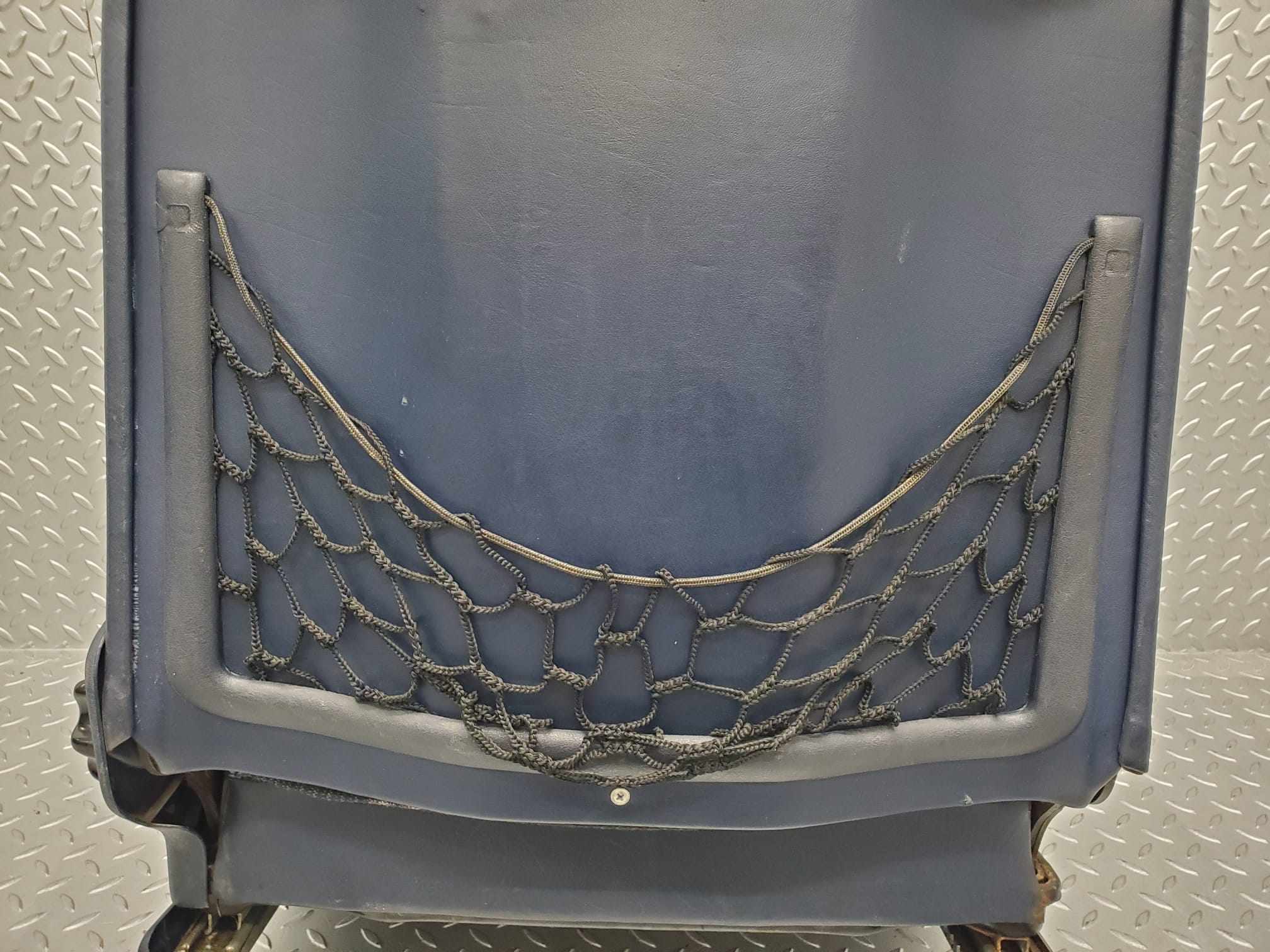 26967 Mercedes-Benz W123 240D Front Left Seat Blue