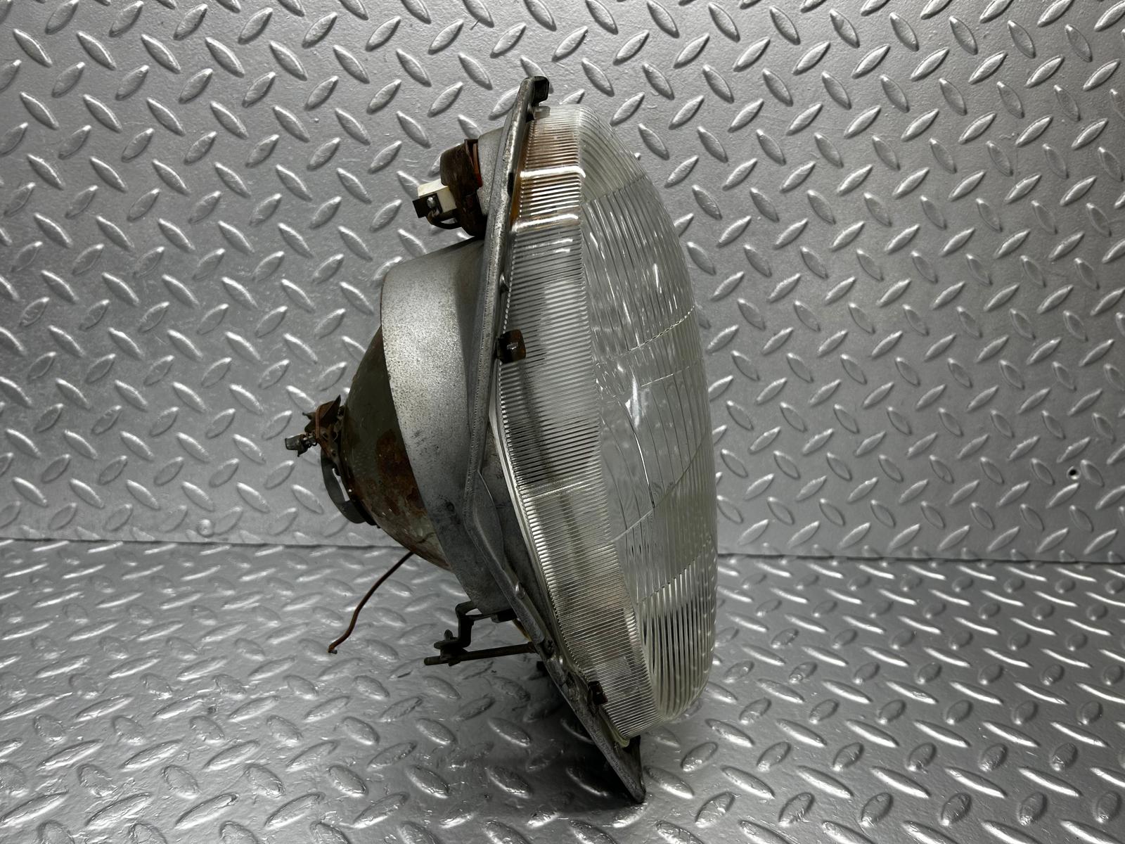 10638 Mercedes-Benz W108 Euro Headlight Bosch 1305320078