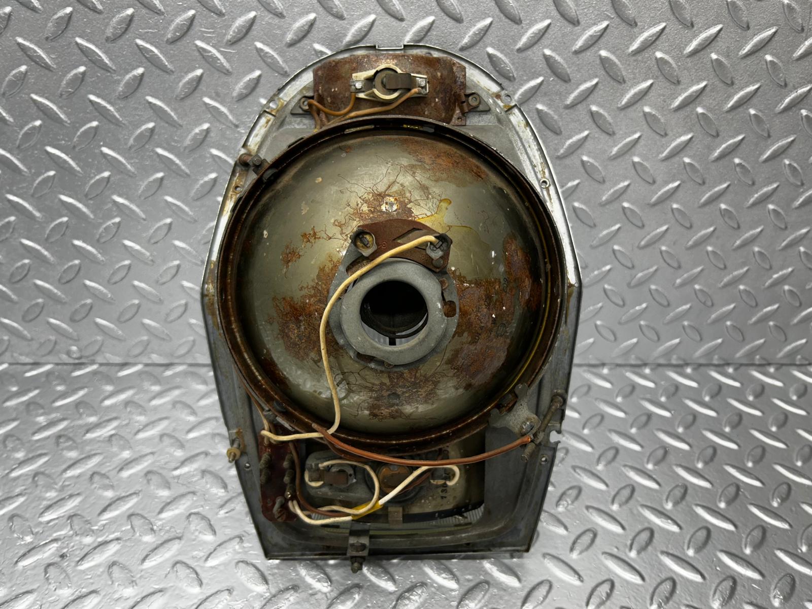 10638 Mercedes-Benz W108 Euro Headlight Bosch 1305320078