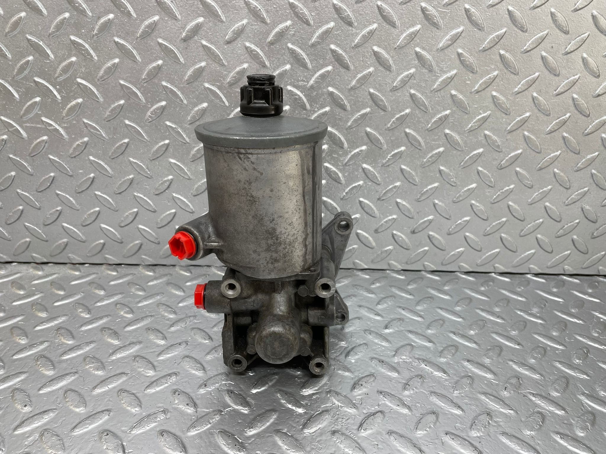38580 Mercedes-Benz R129 280SL Coupe Power Steering Pump 2104662001 7681900502