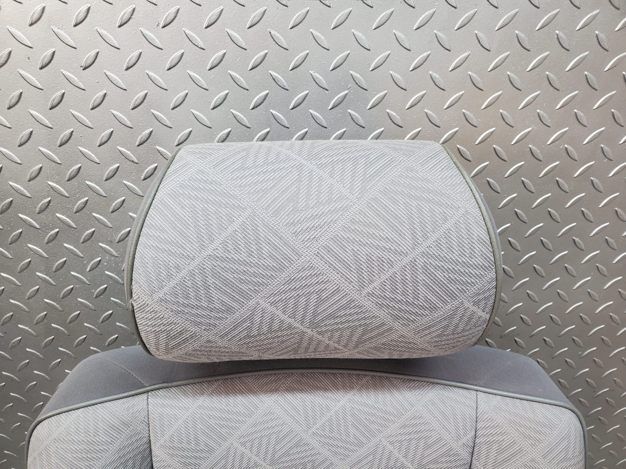 44736 Mercedes-Benz W124 220E Front Left Passenger Side Seat Grey 1249104150