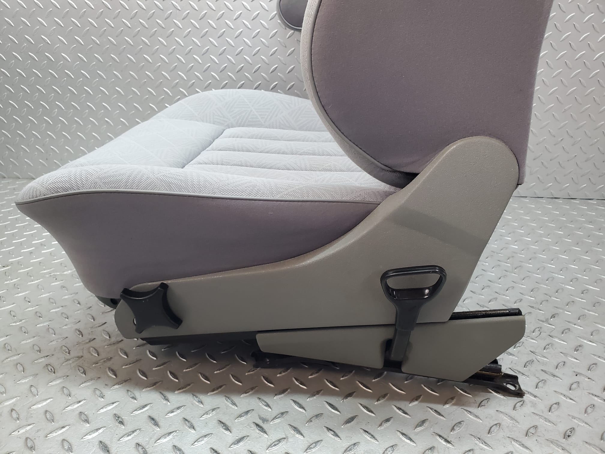44736 Mercedes-Benz W124 220E Front Left Passenger Side Seat Grey 1249104150