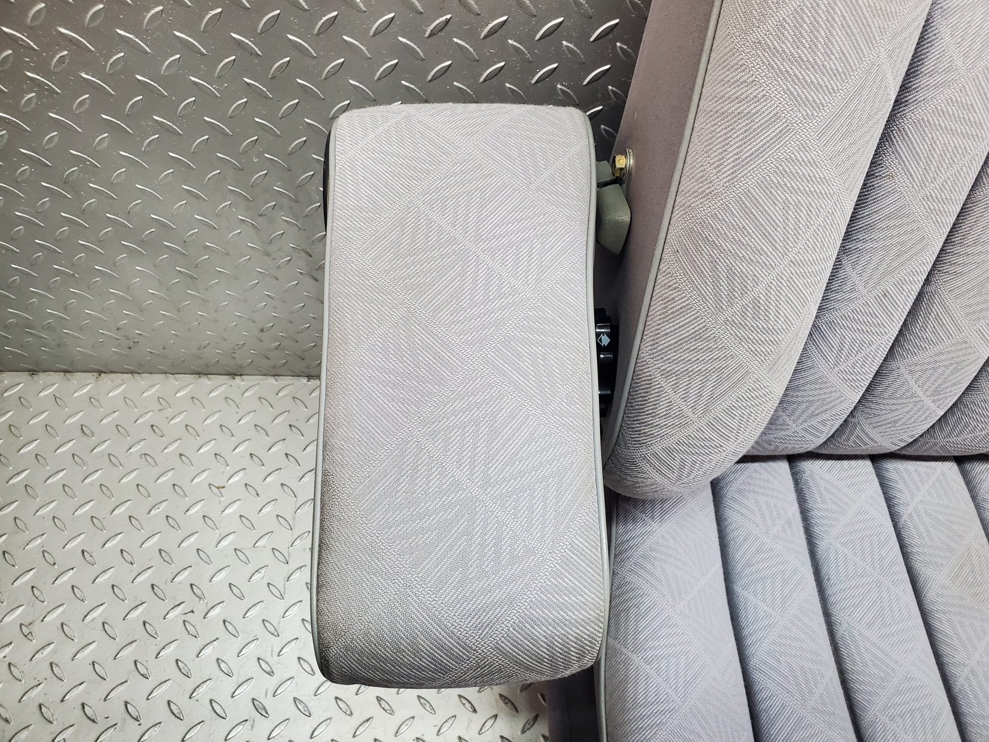 44736 Mercedes-Benz W124 220E Front Left Passenger Side Seat Grey 1249104150