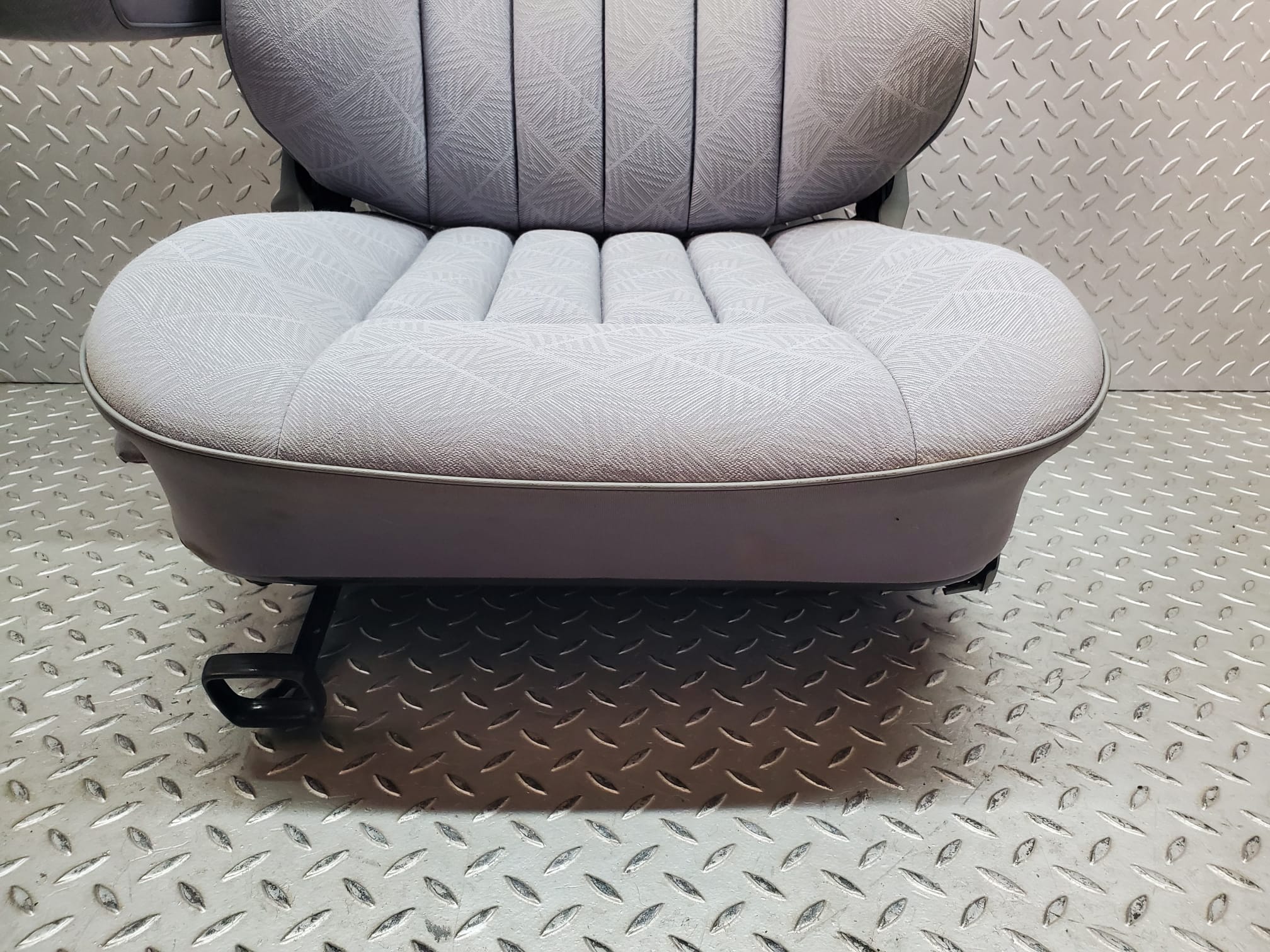 44736 Mercedes-Benz W124 220E Front Left Passenger Side Seat Grey 1249104150