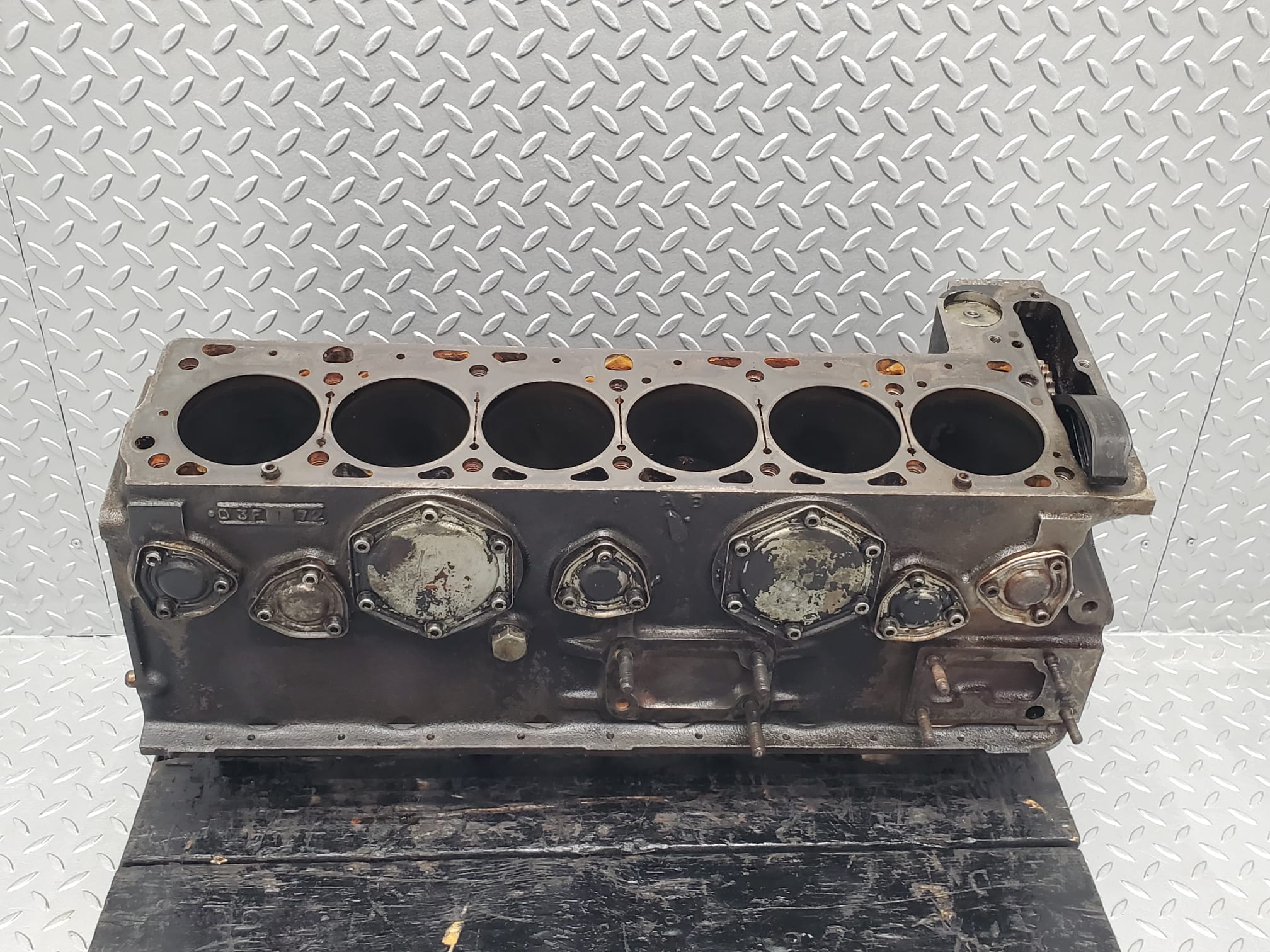 23677 Mercedes-Benz W114 280E Engine Block M110.981 1100110401