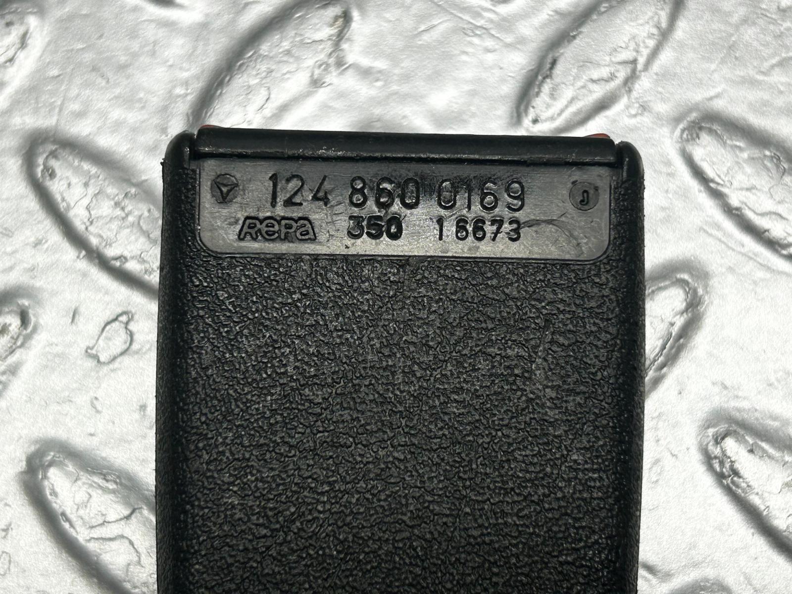 31537 Mercedes-Benz S124 220TE Wagon Front Left Seat Belt With Buckle 1248609785