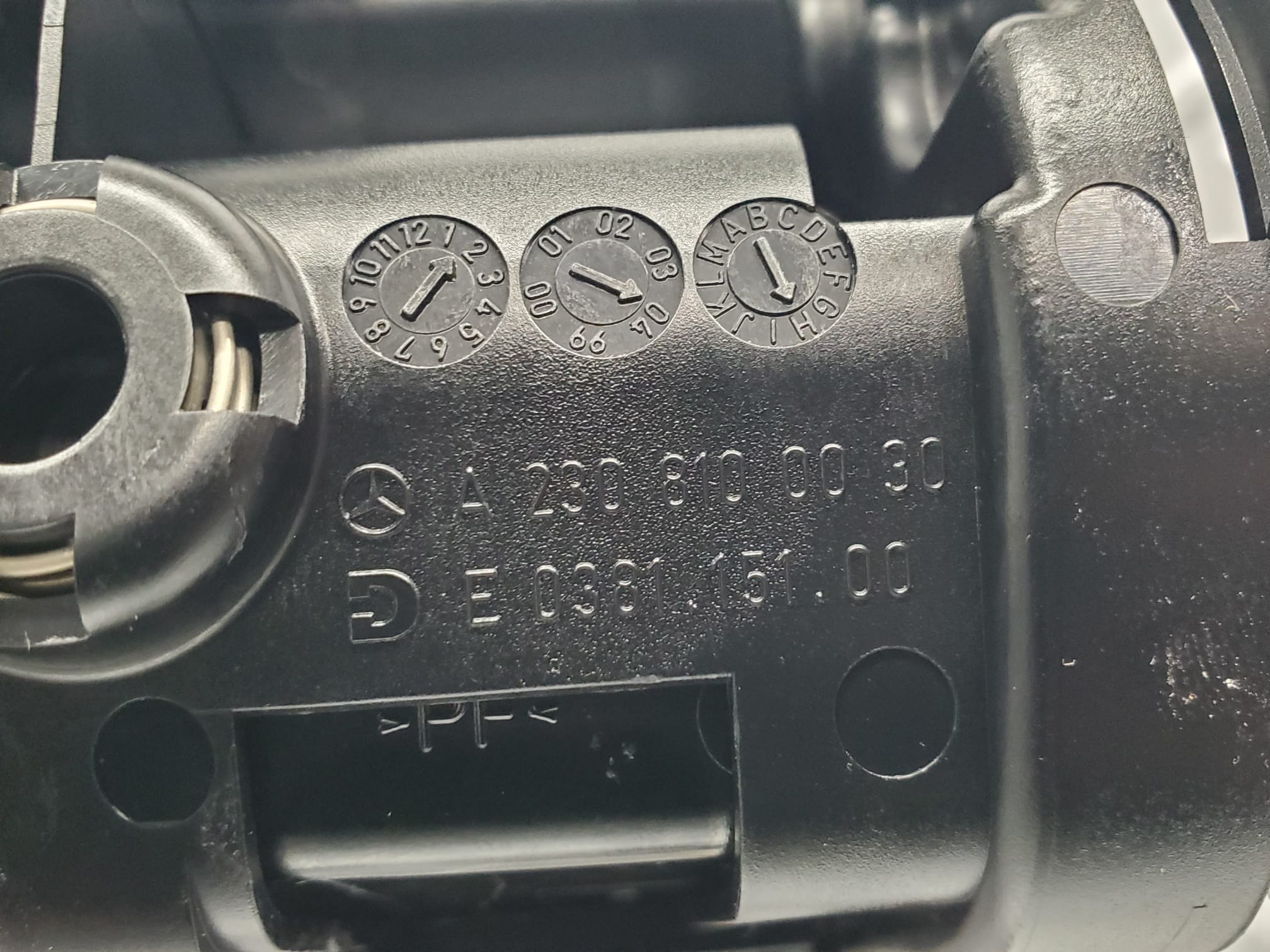 47798 Mercedes-Benz R230 350SL Carbon Fibre Alu Centre Console A2306802036